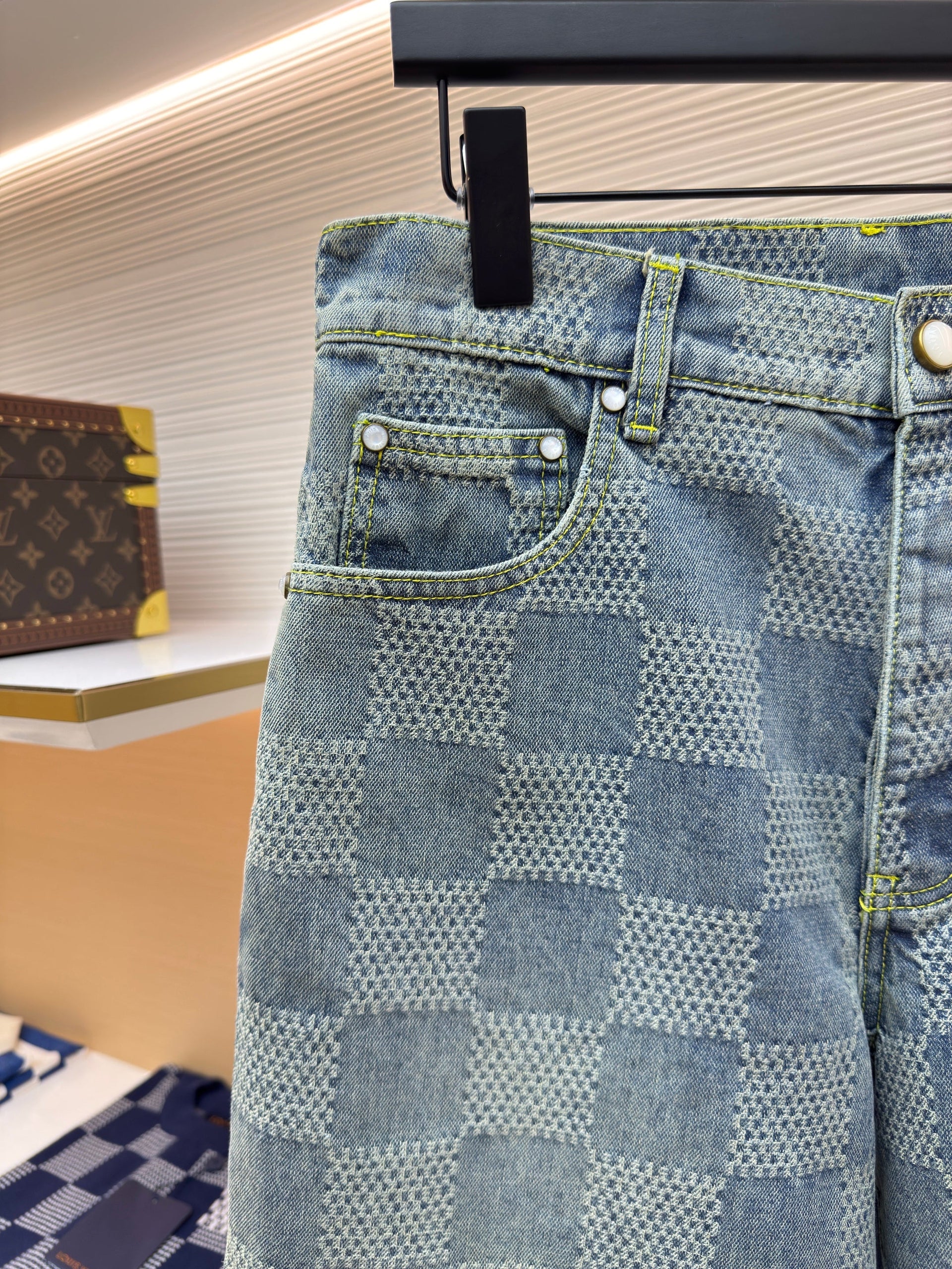 LOU DENIM SHORTS