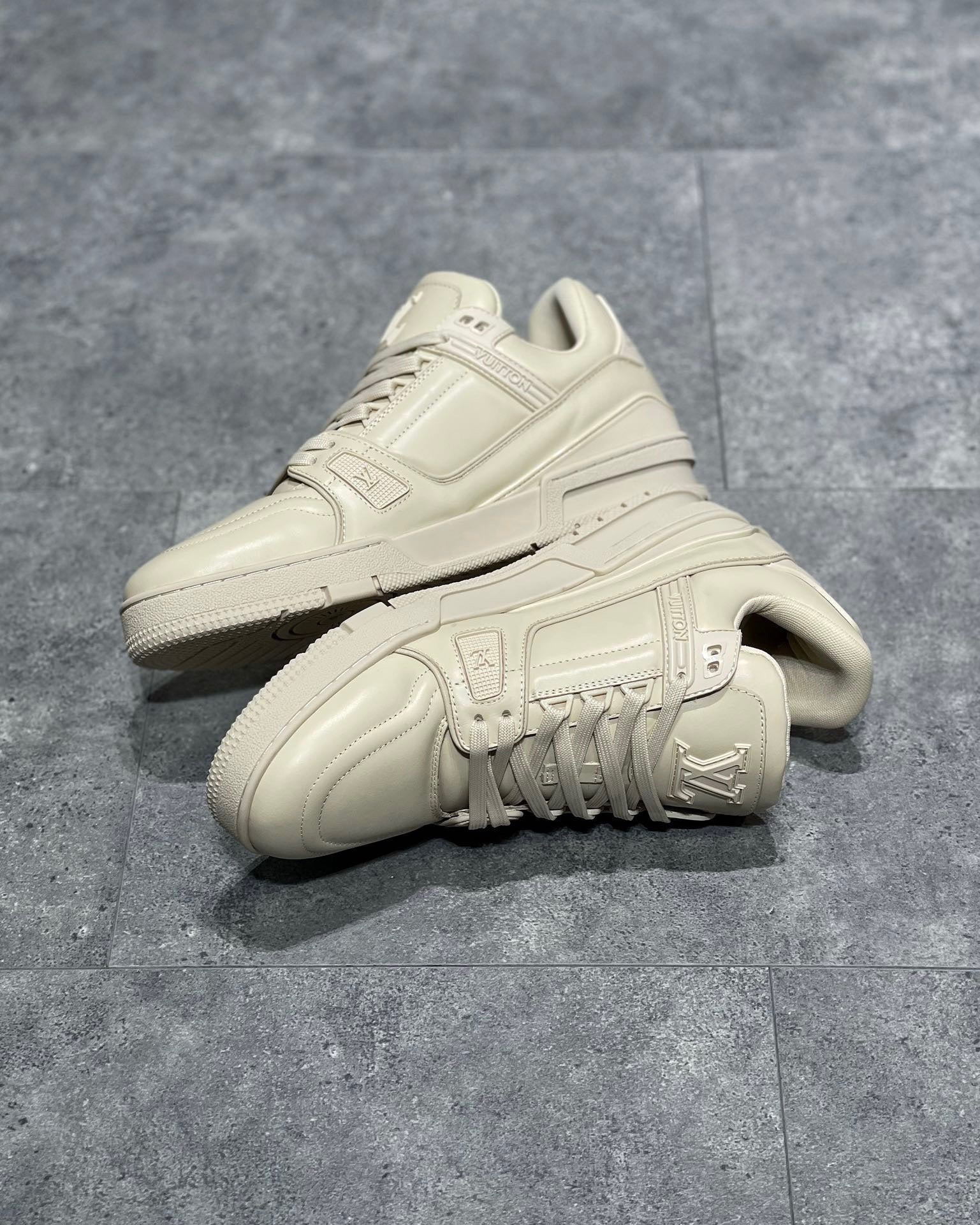 LOU TRAINERS