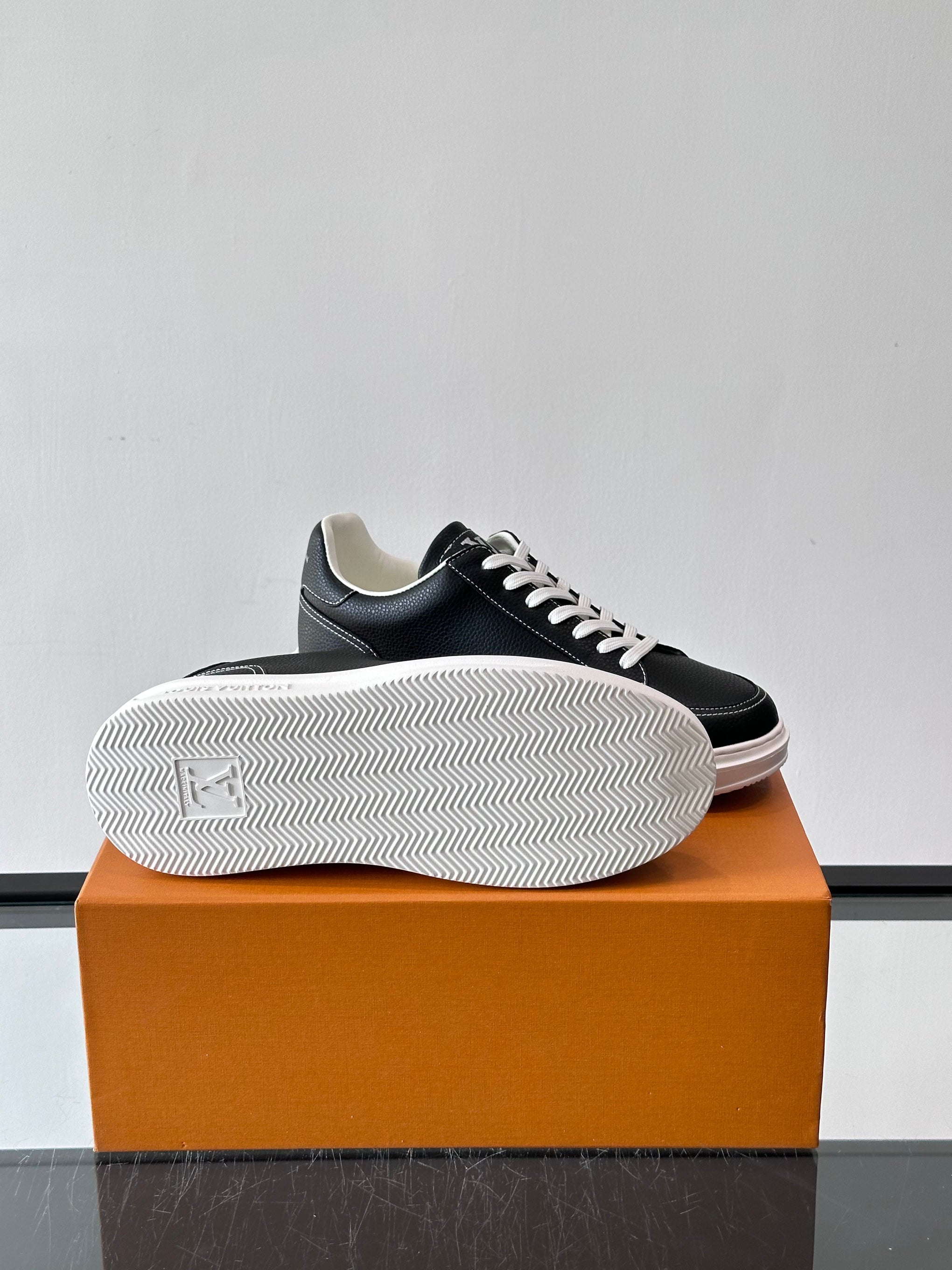LOU BEVERLY HILLS SNEAKERS