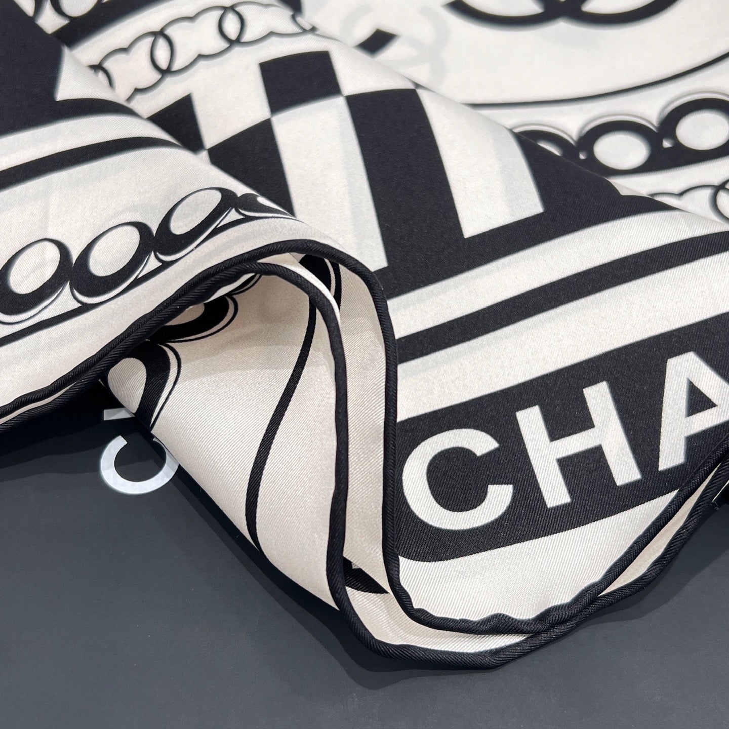 CC SILK SCARF
