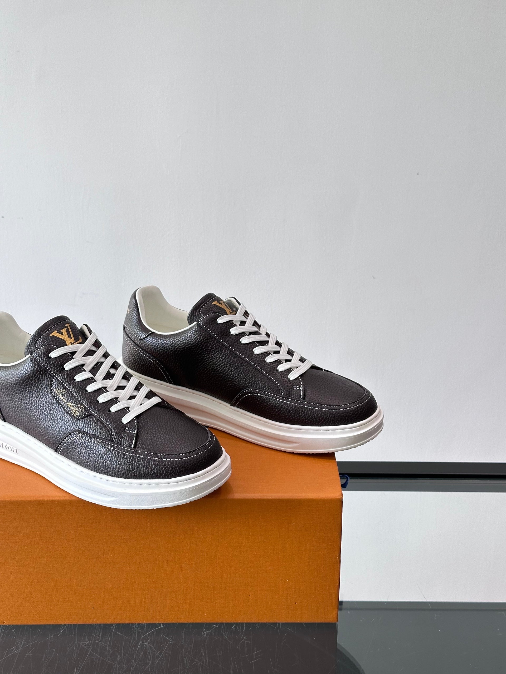 LOU BEVERLY HILLS SNEAKERS