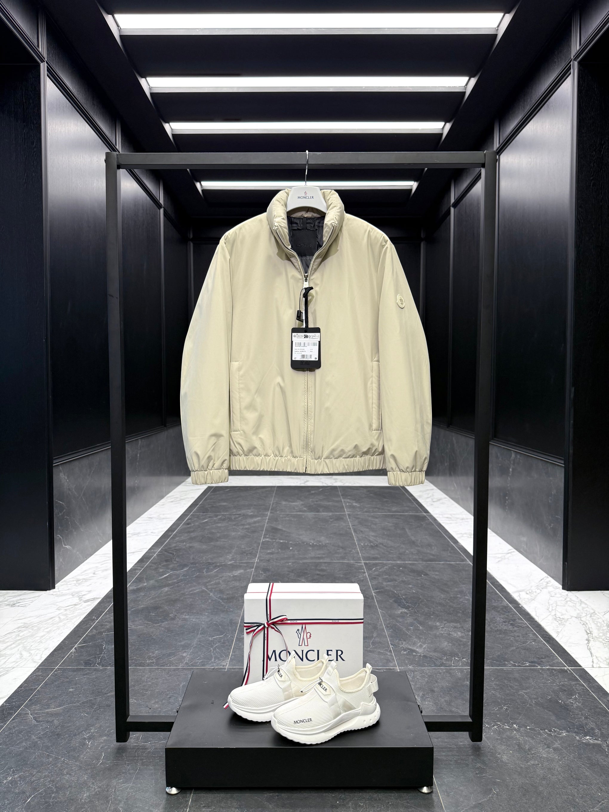 MONC LUSERNA JACKET