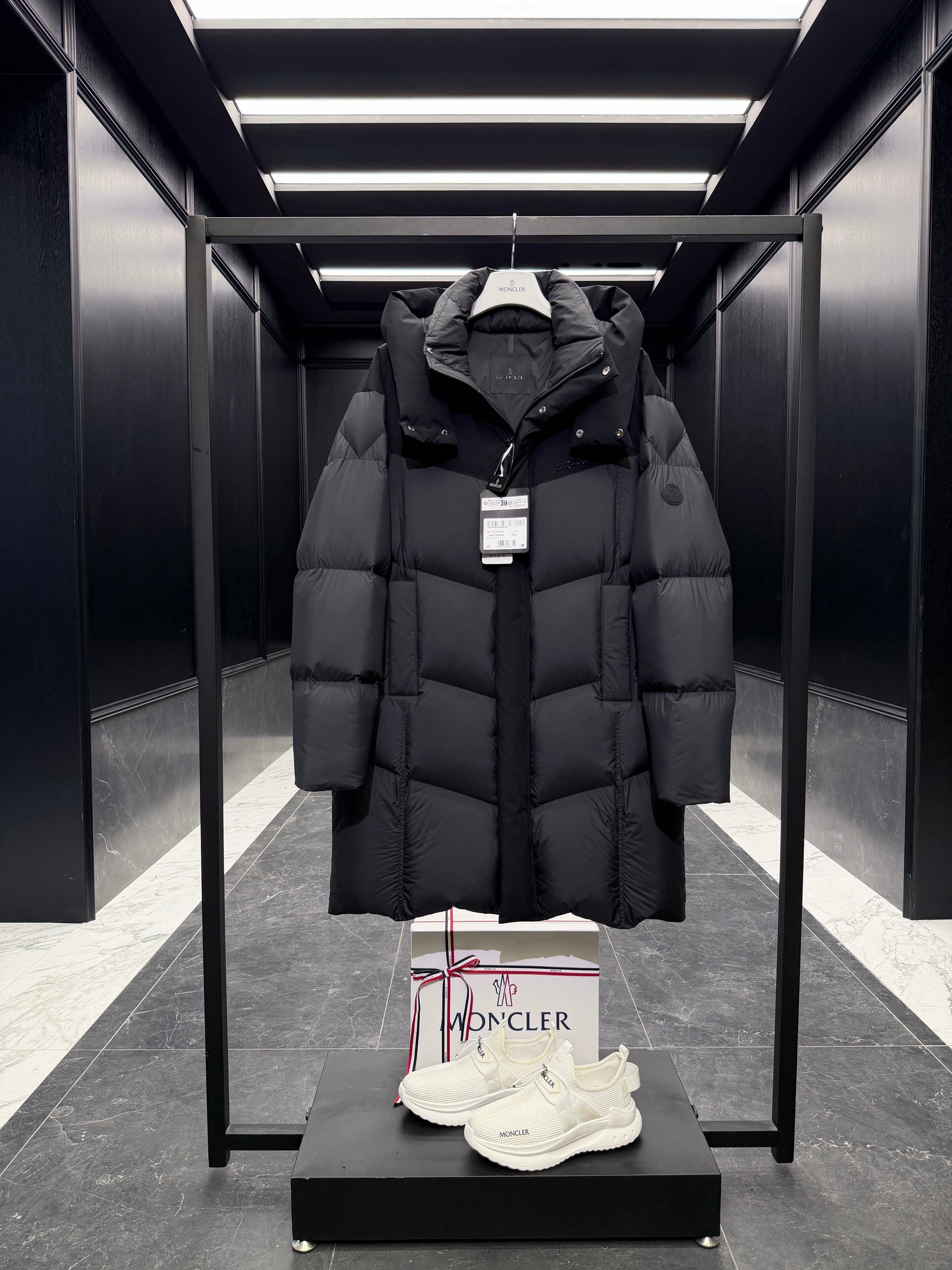 MONC MATT BLACK COAT