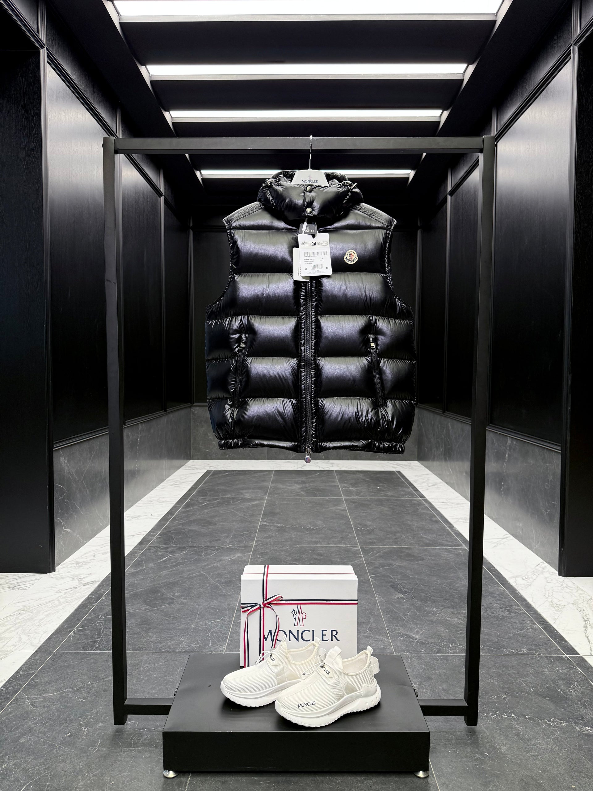 MONC BORMES VEST