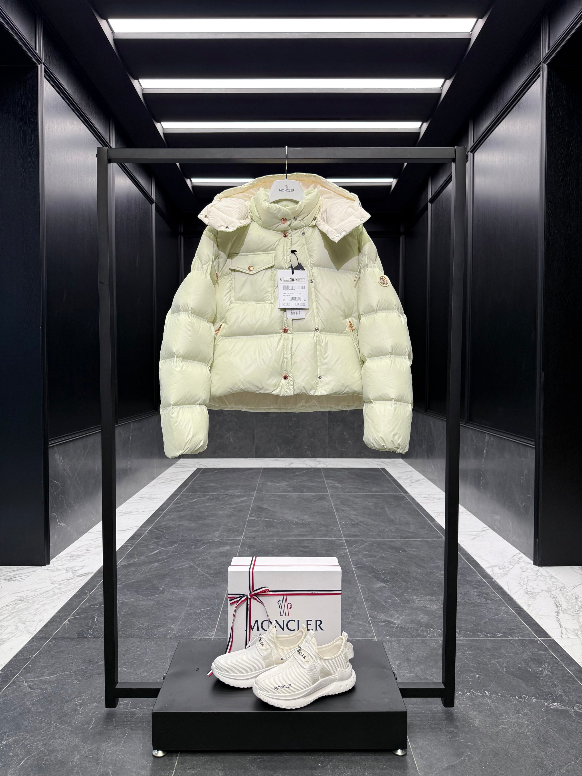 MONC EREA JACKET