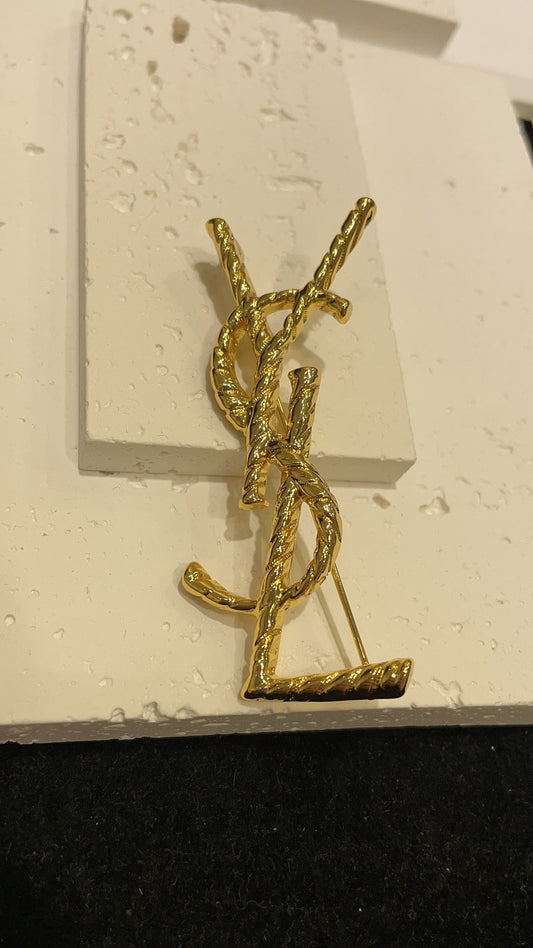 SL BROOCHE