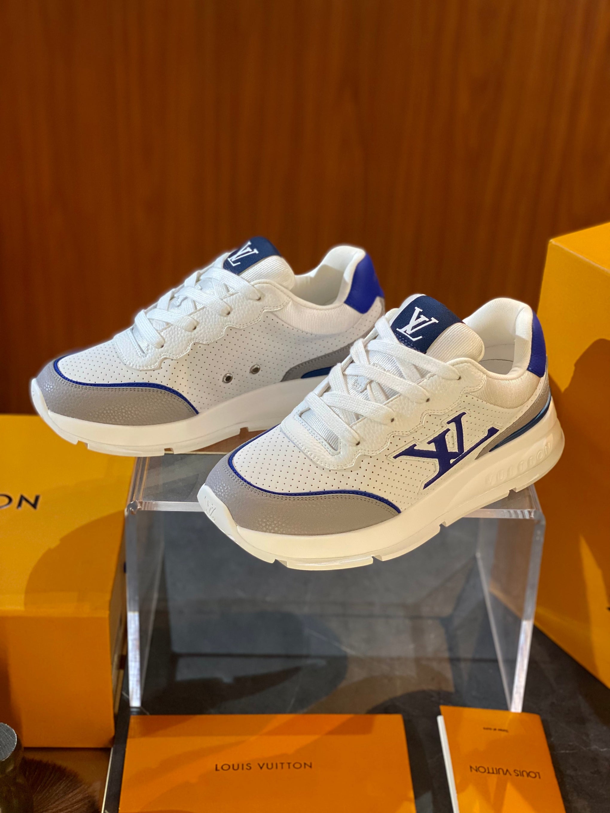LOU CLASSIC SNEAKER