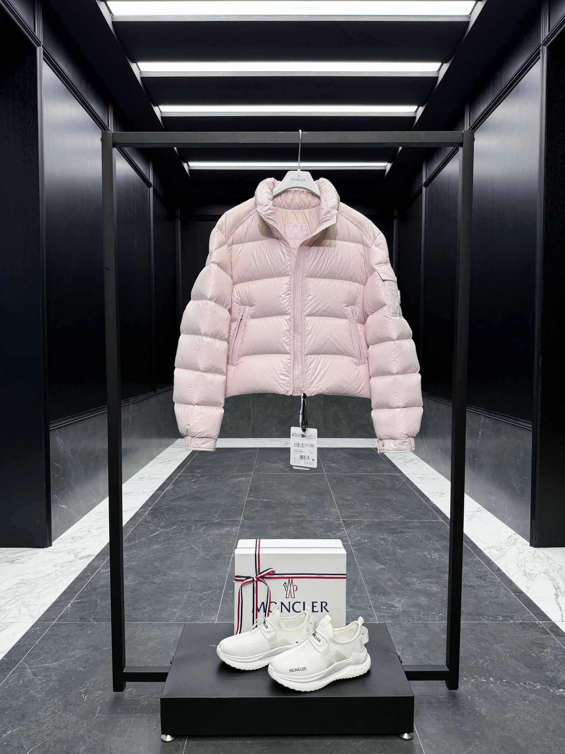 MONC PETRA JACKET