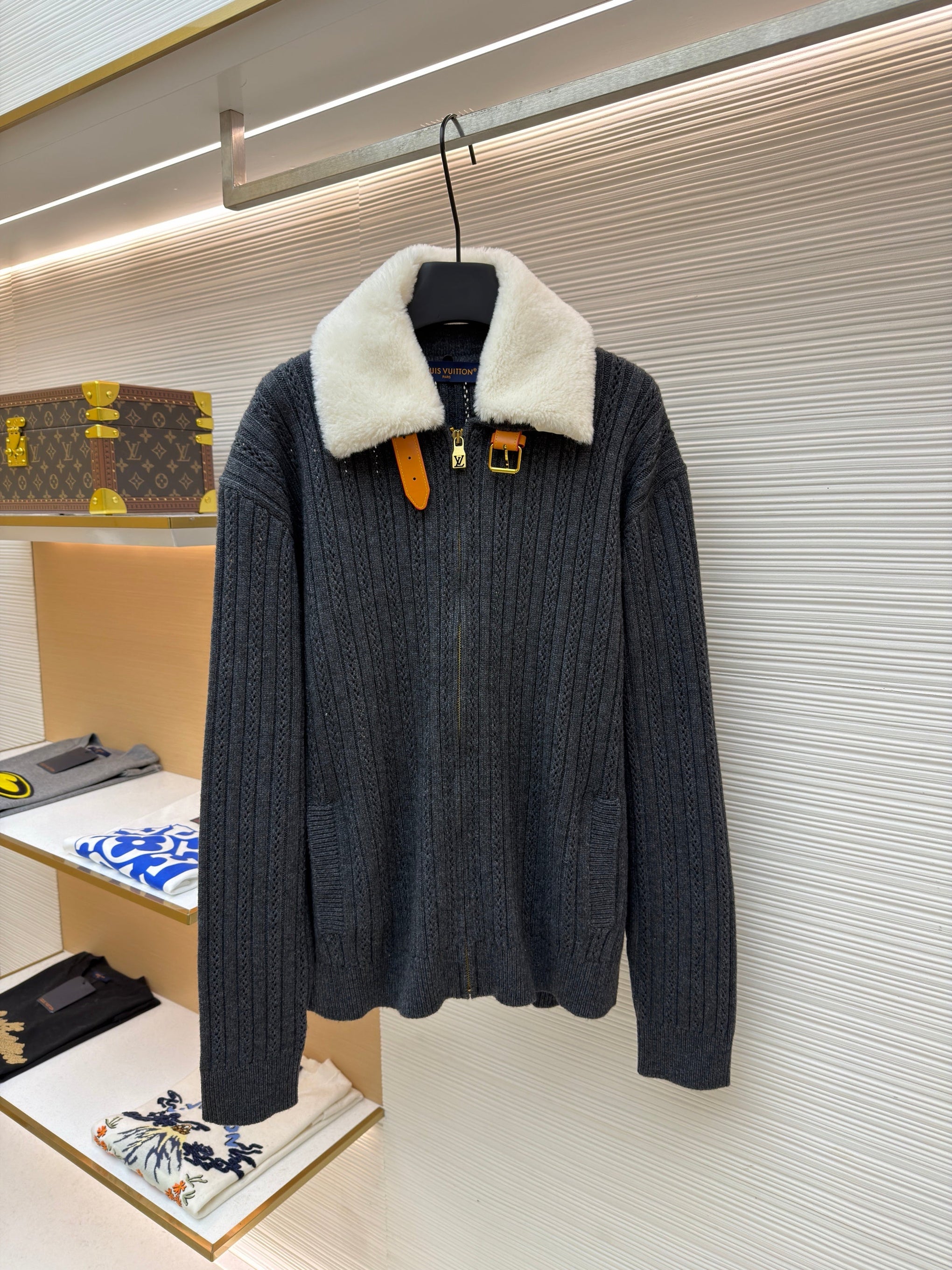 LOU BLOUSON
