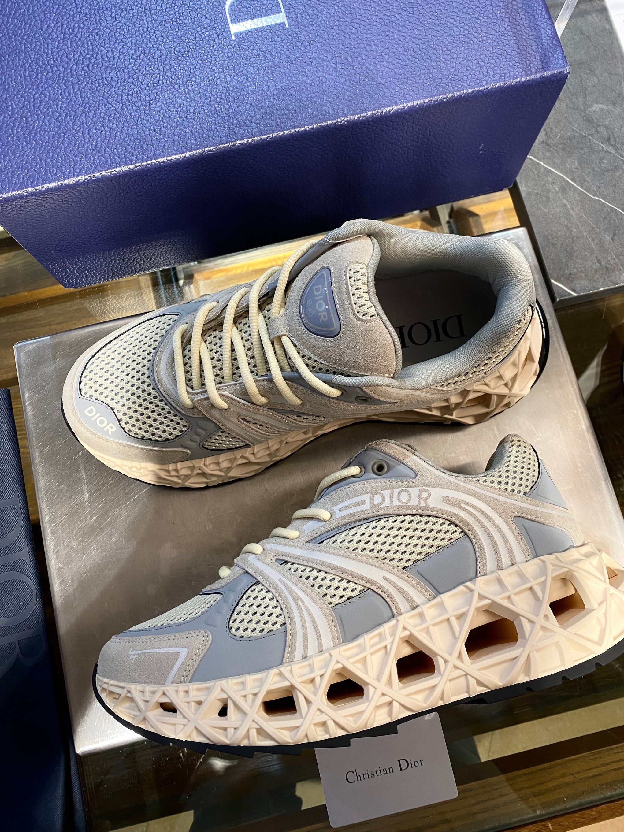 CD B35 SNEAKERS