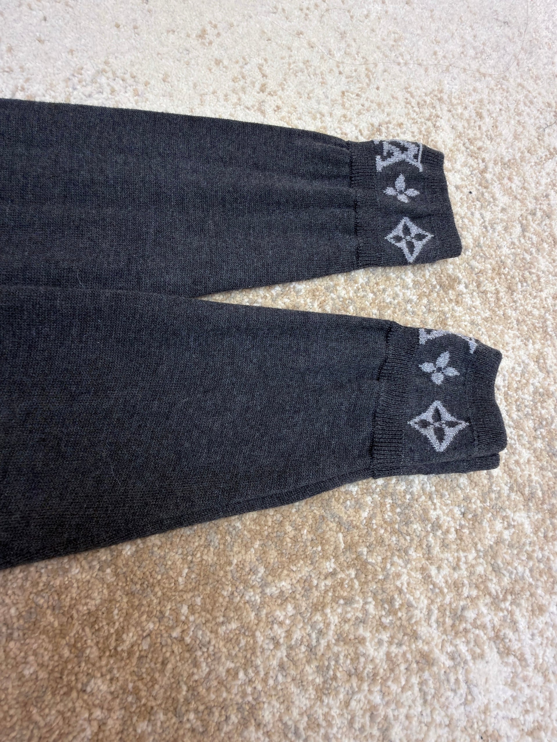 LOU JUMPER