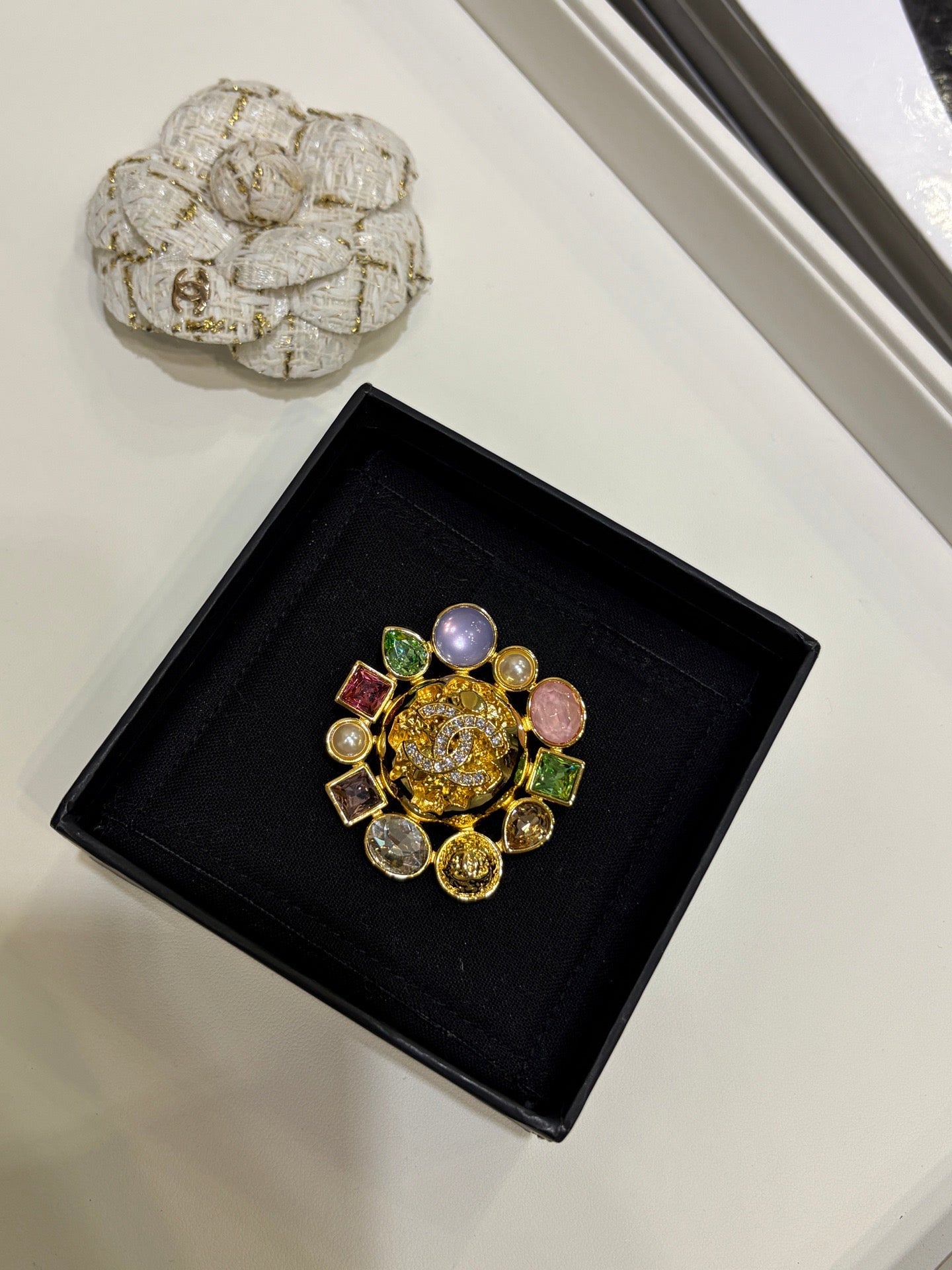 CC BROOCHE