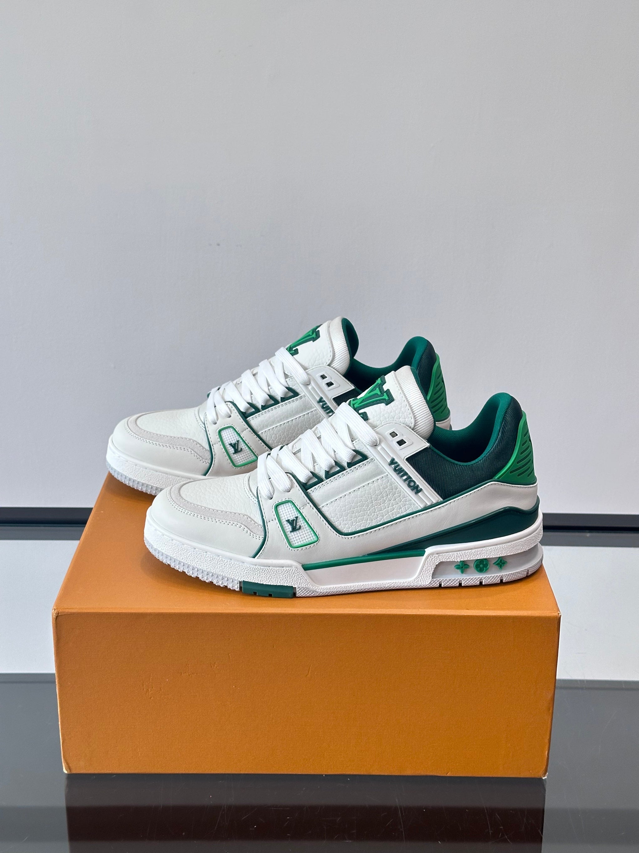 LOU TRAINERS