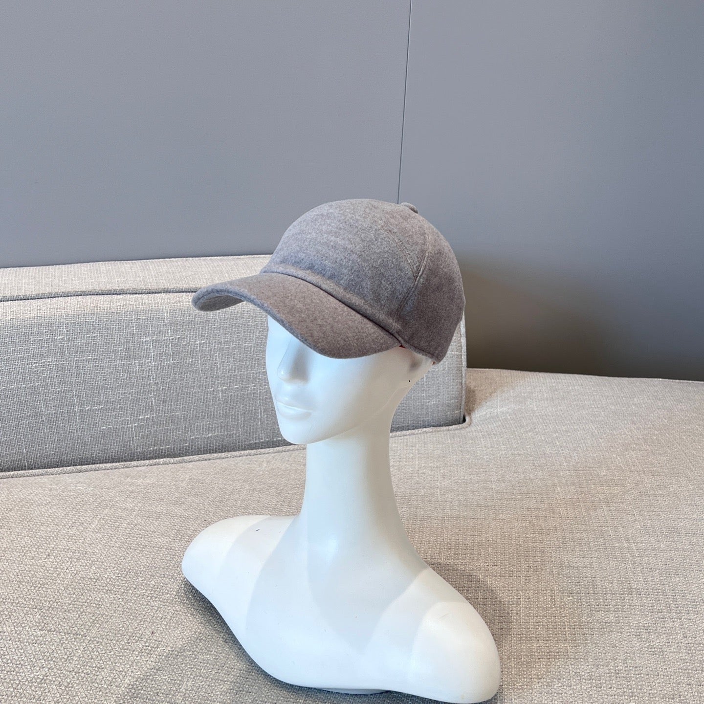 LORO P CASHMERE CAP