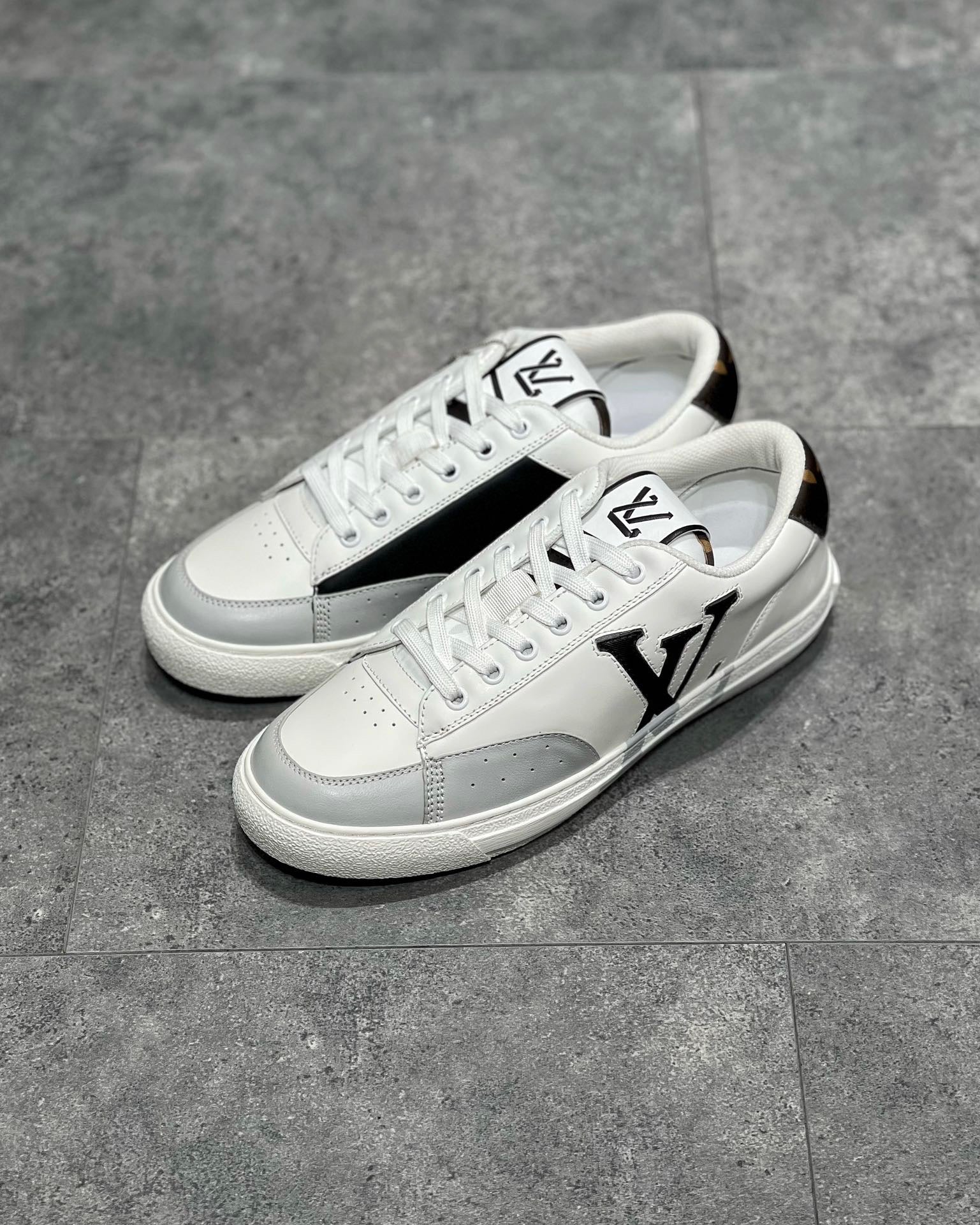 LOU TRAINERS