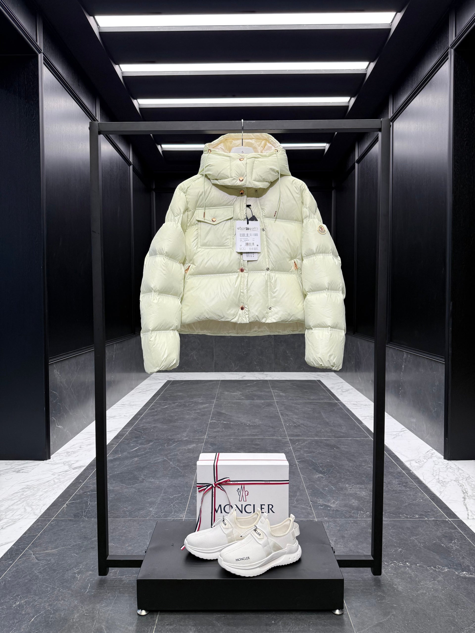MONC EREA JACKET