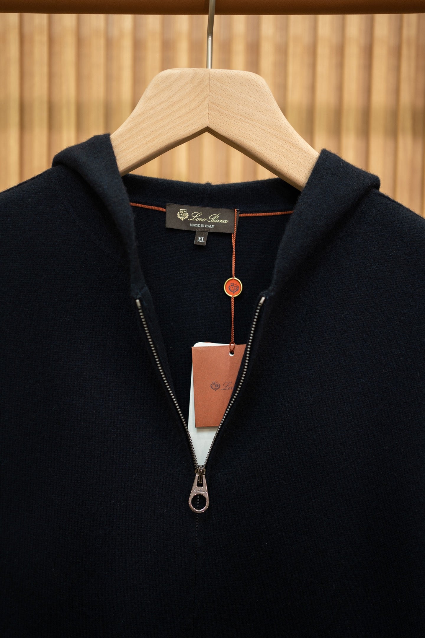 LORO P MERINO WOOL ZIP HOODIE