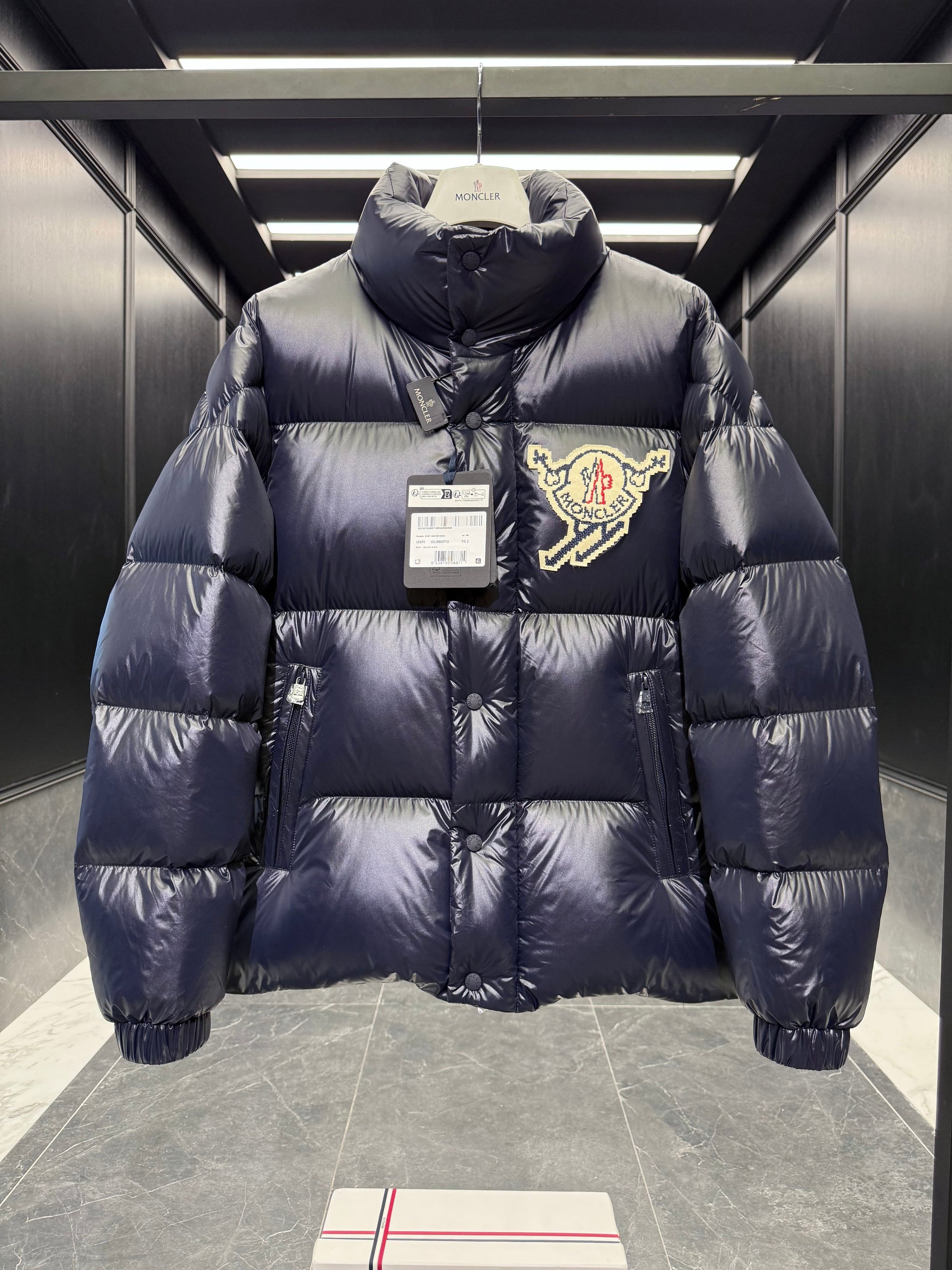 MONC LESTE JACKET