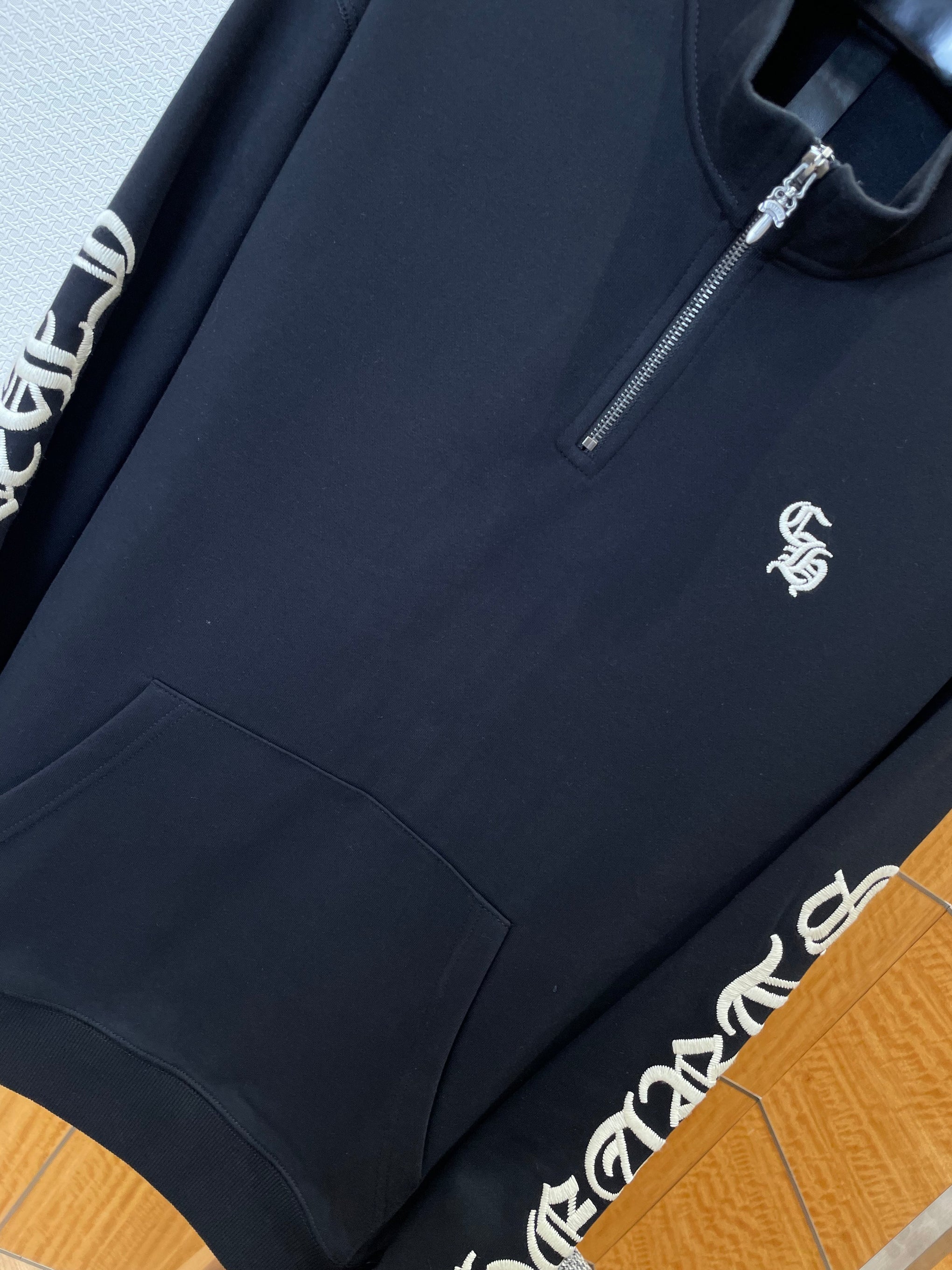 CHROME H SWEATSHIRT