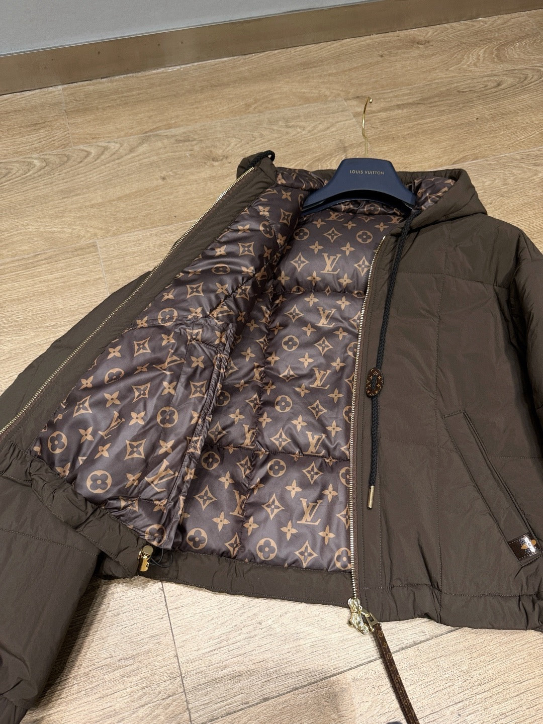 LOU JACKET