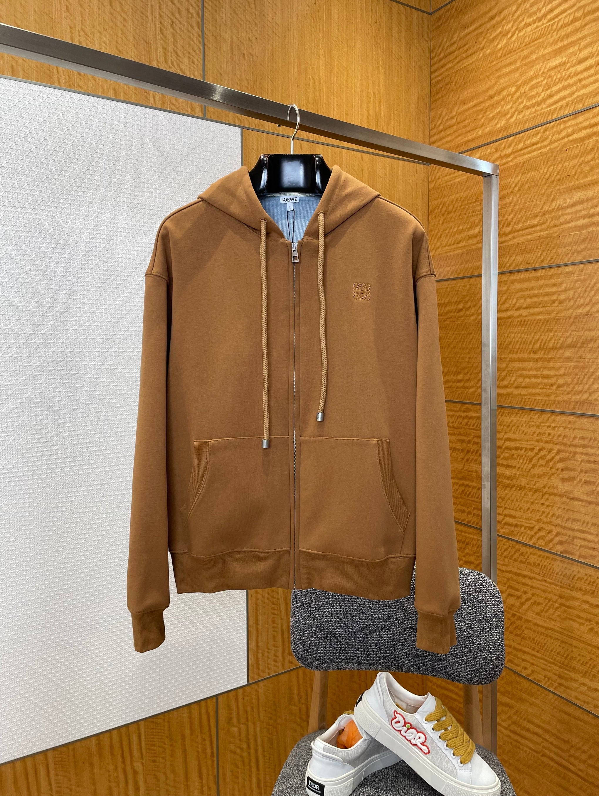 LOEW ZIP SWEATSHIRT