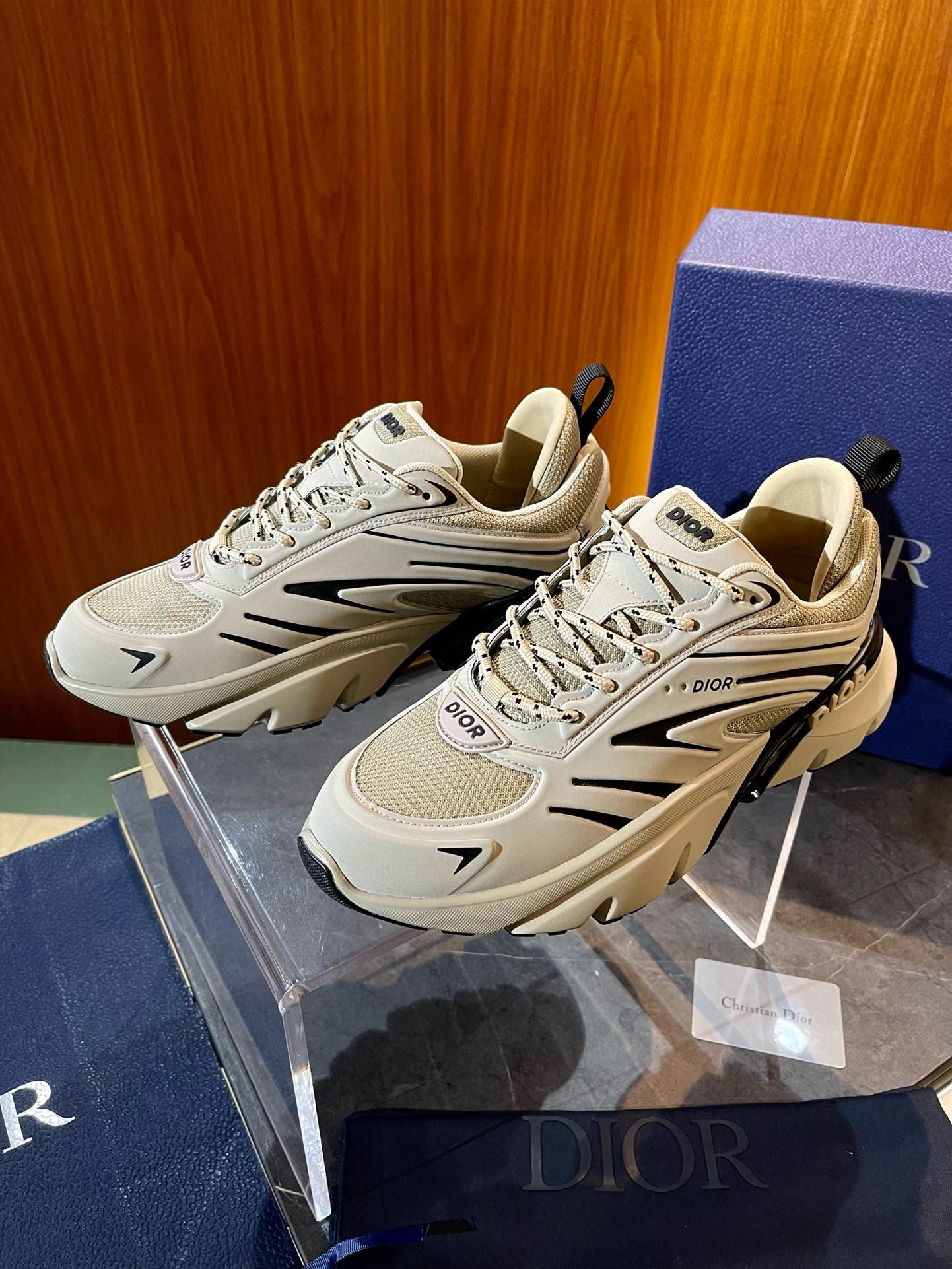 CD B44 SNEAKER