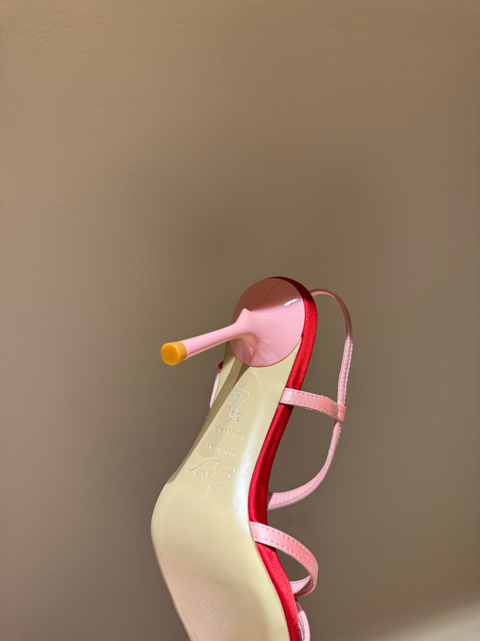ROGER V HEELS