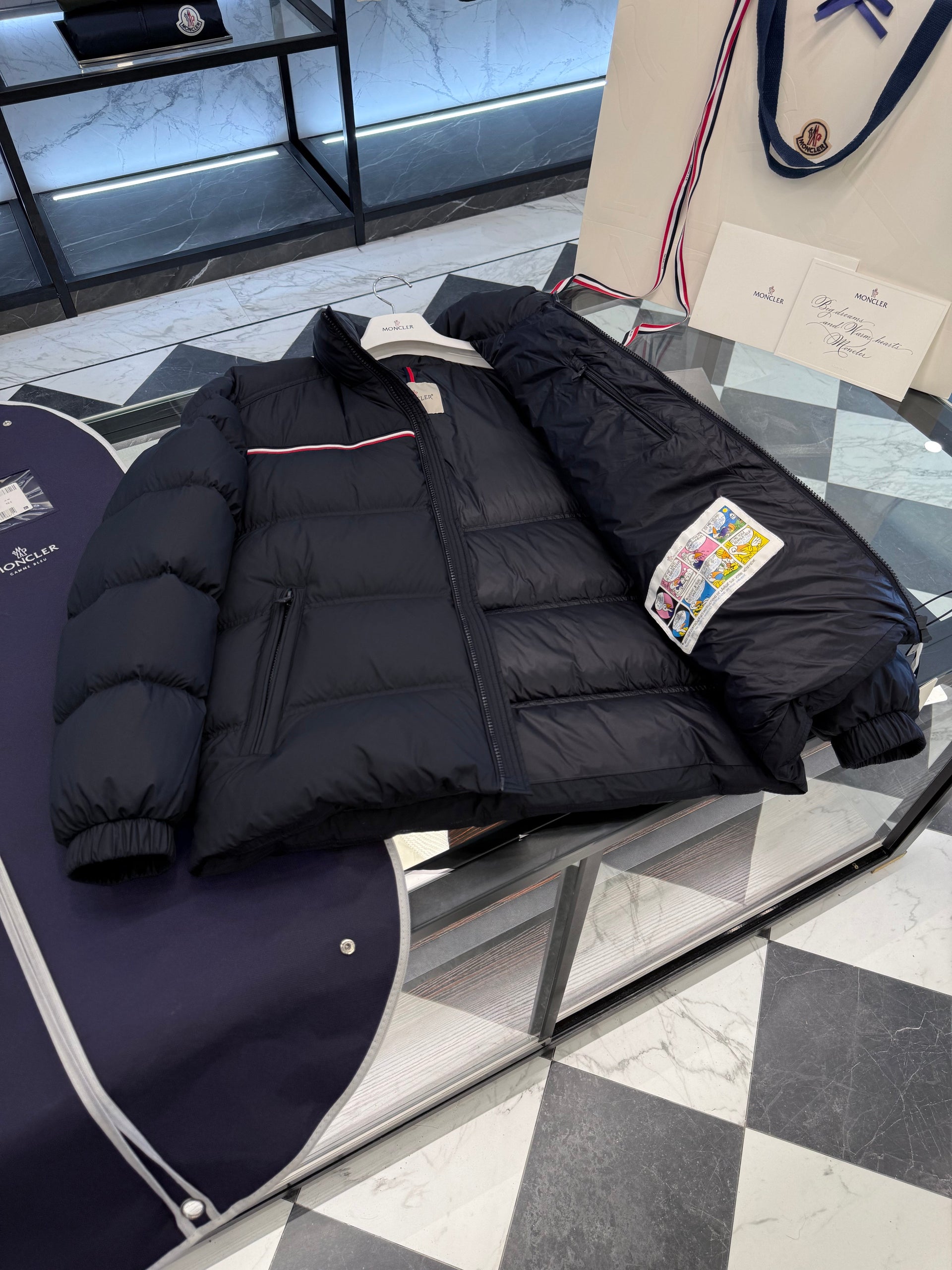 MONC BOUVAQUE JACKET