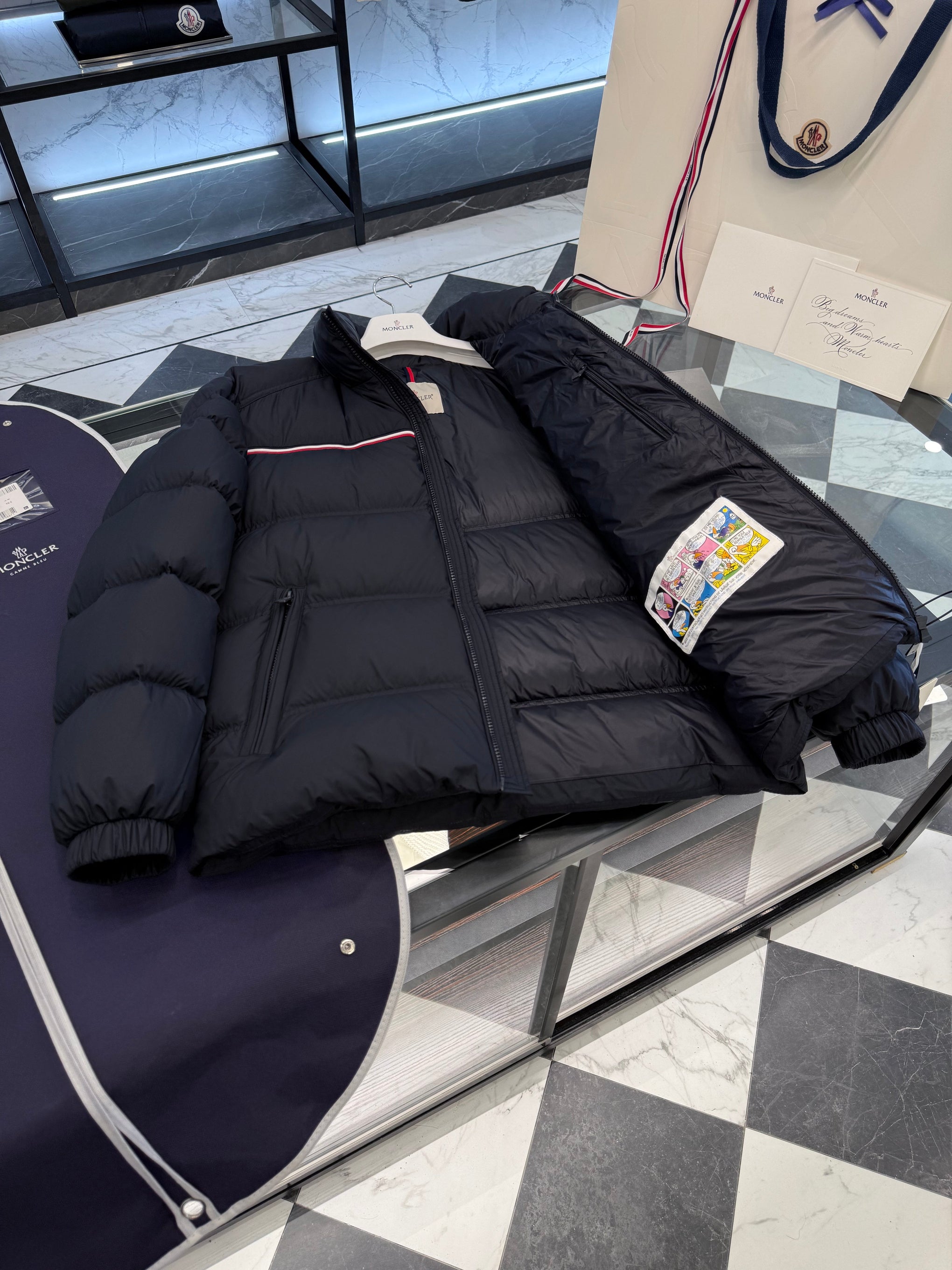 MONC BOUVAQUE JACKET
