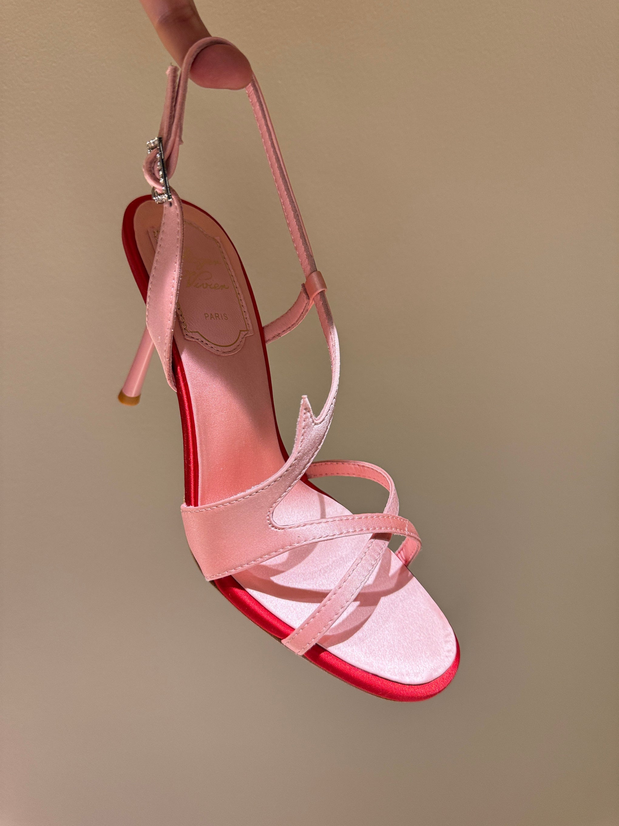ROGER V HEELS