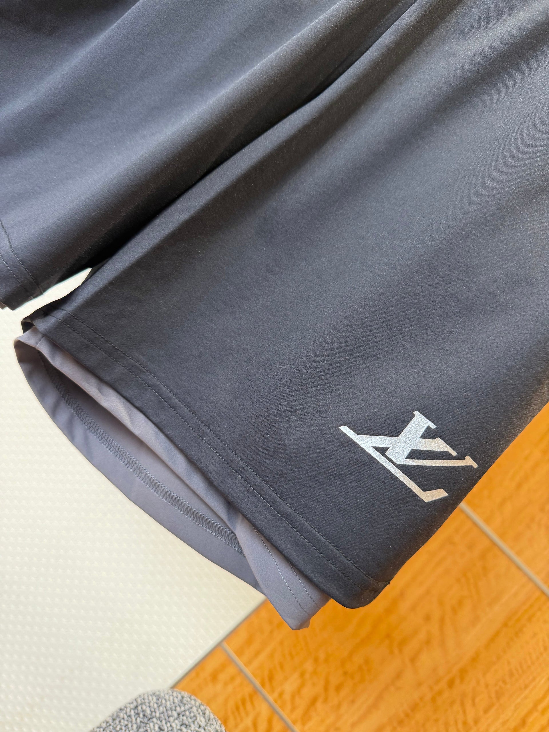 LOU SHORTS