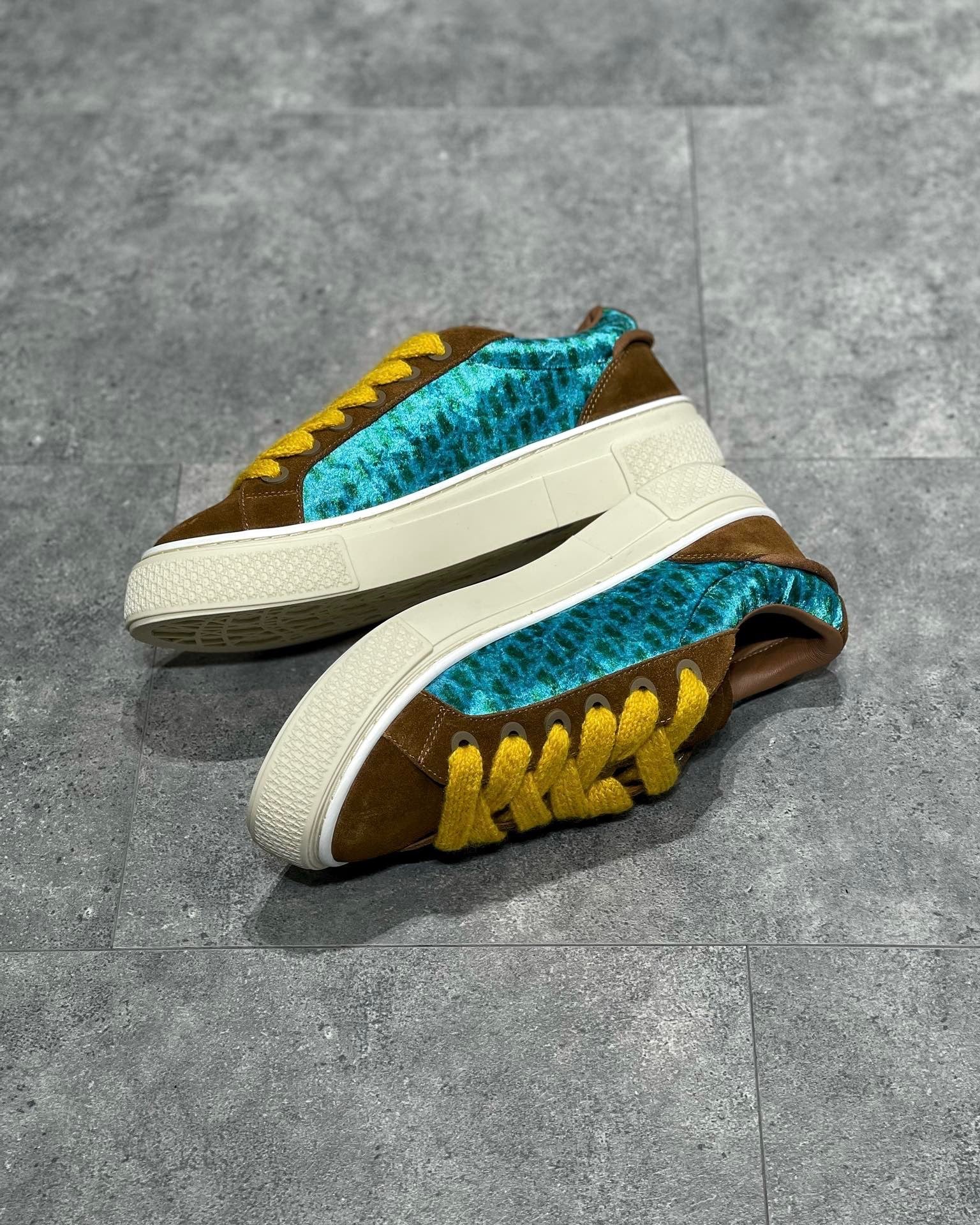 CD B33 SNEAKER