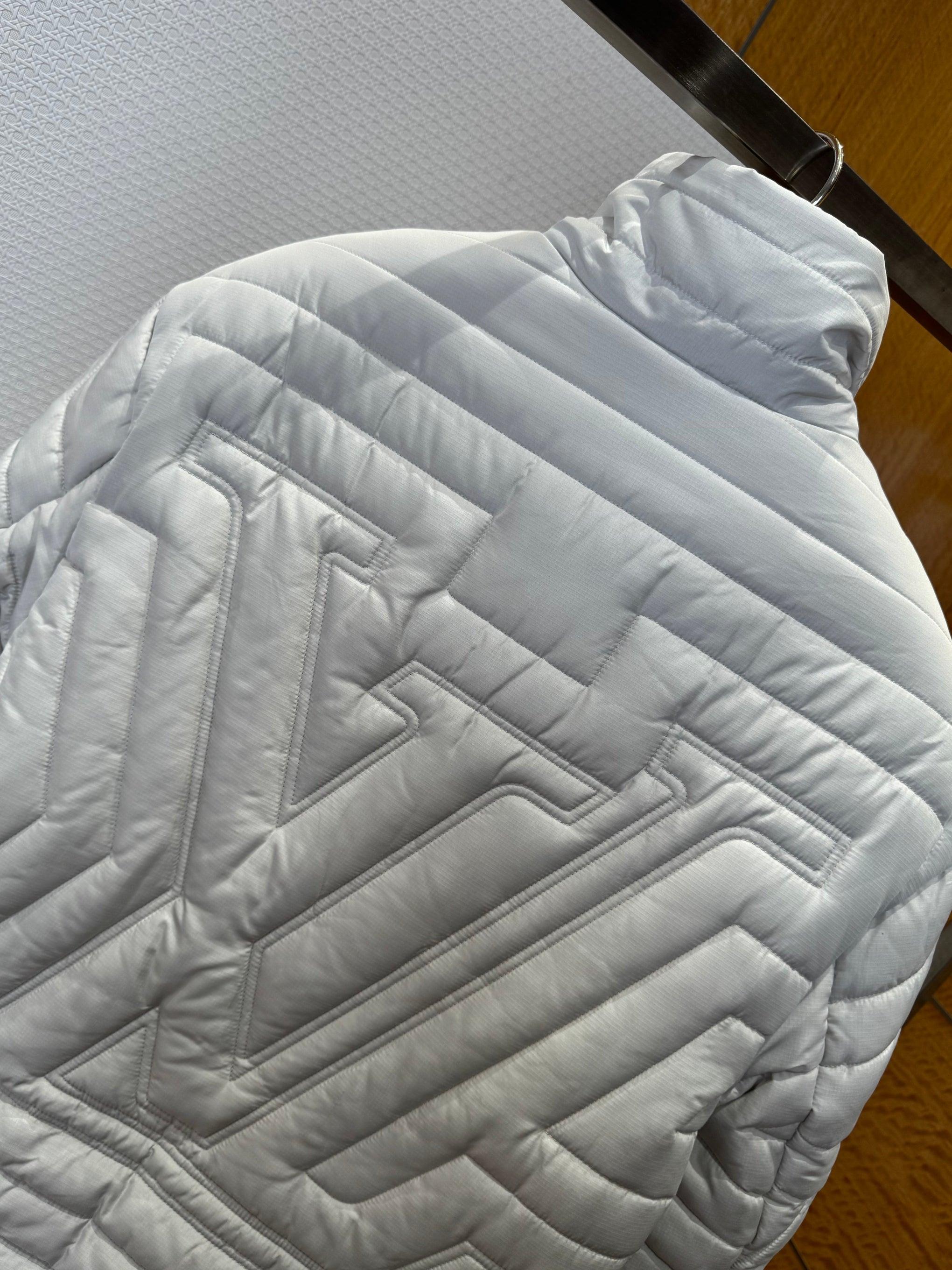 LOU JACKET