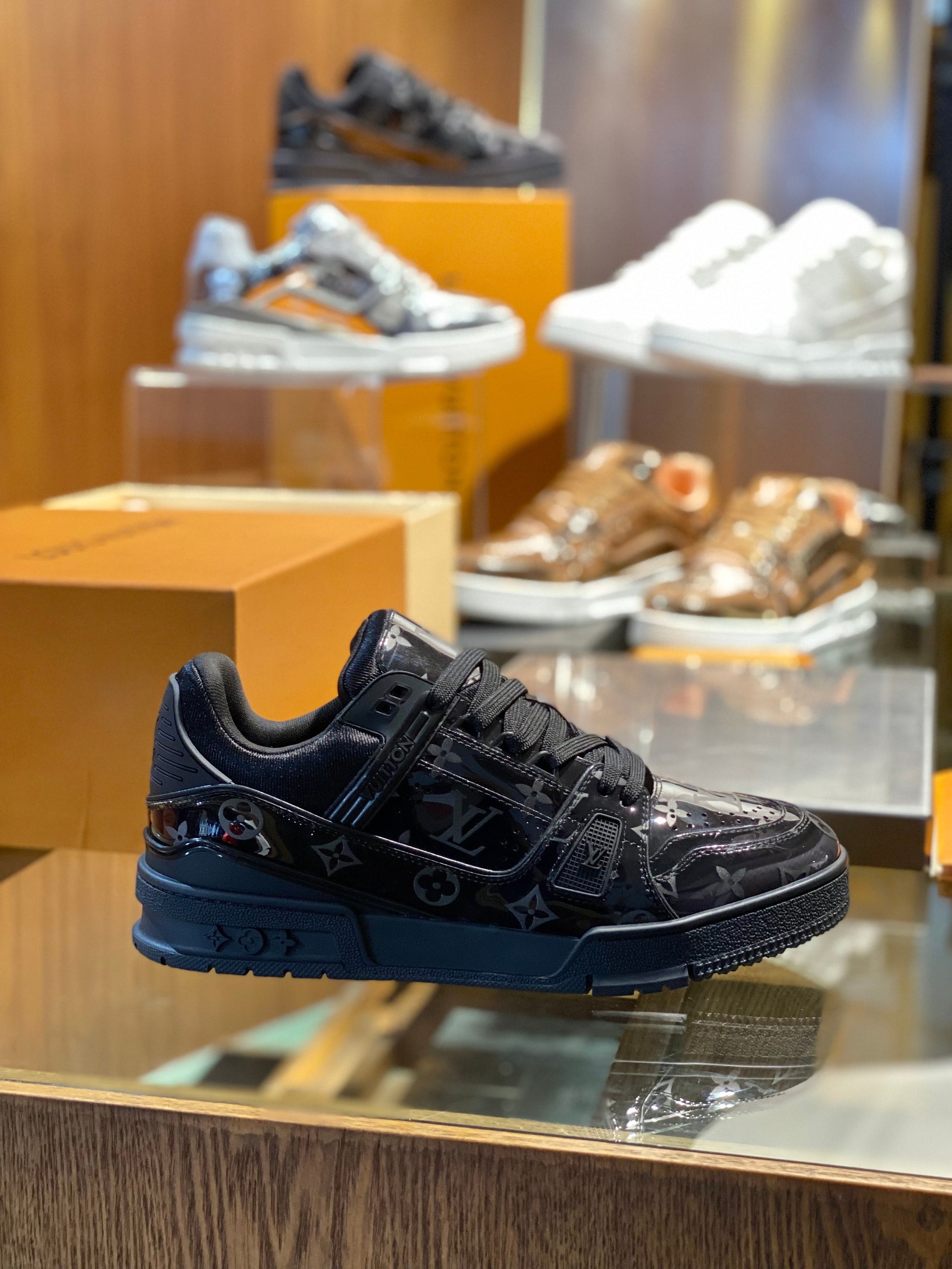 LOU TRAINERS