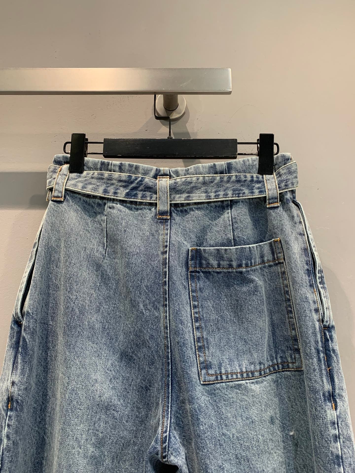 LOEW JEANS