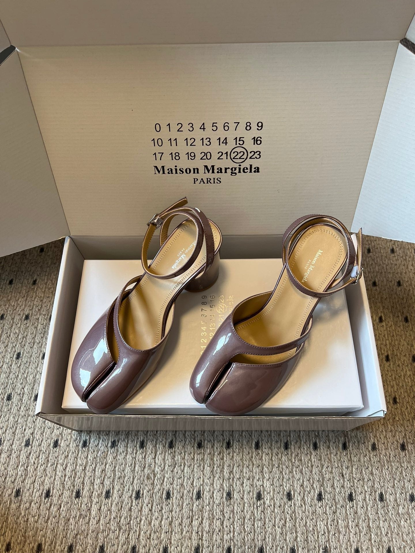 MAISON M TABI PUMPS