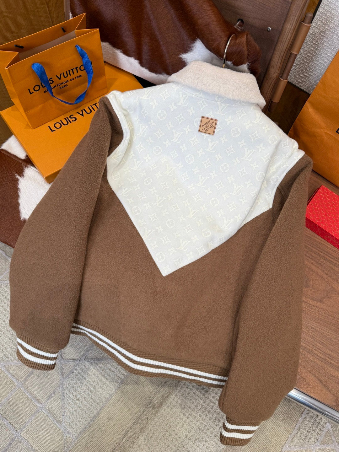 LOU JACKET