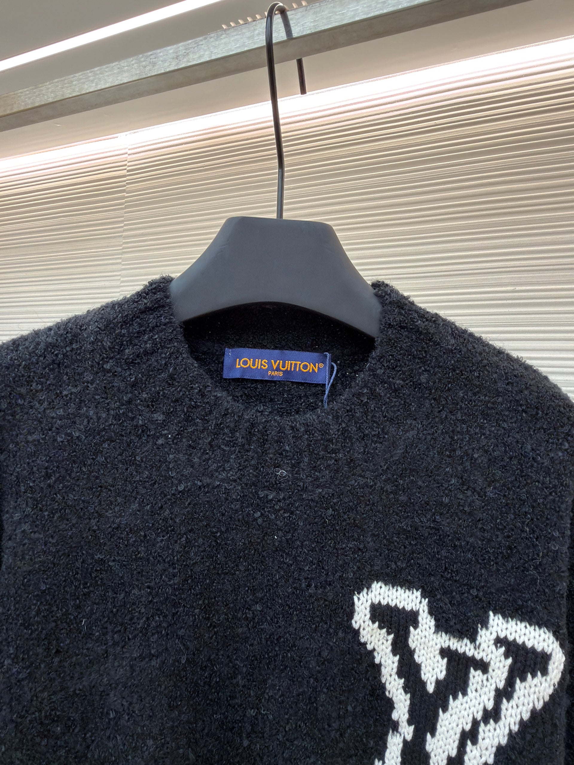 LOU JUMPER