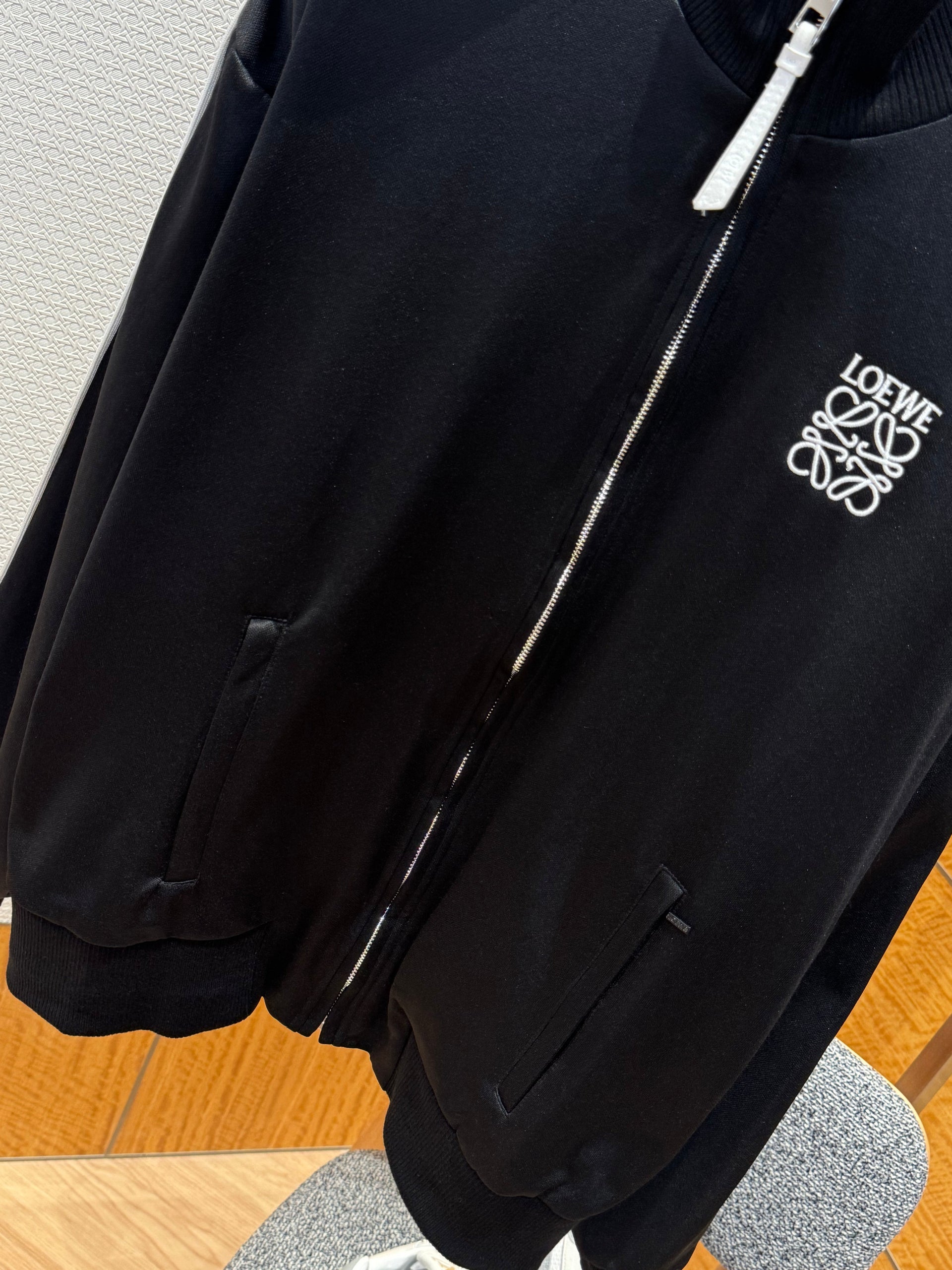 LOEW BOMBER