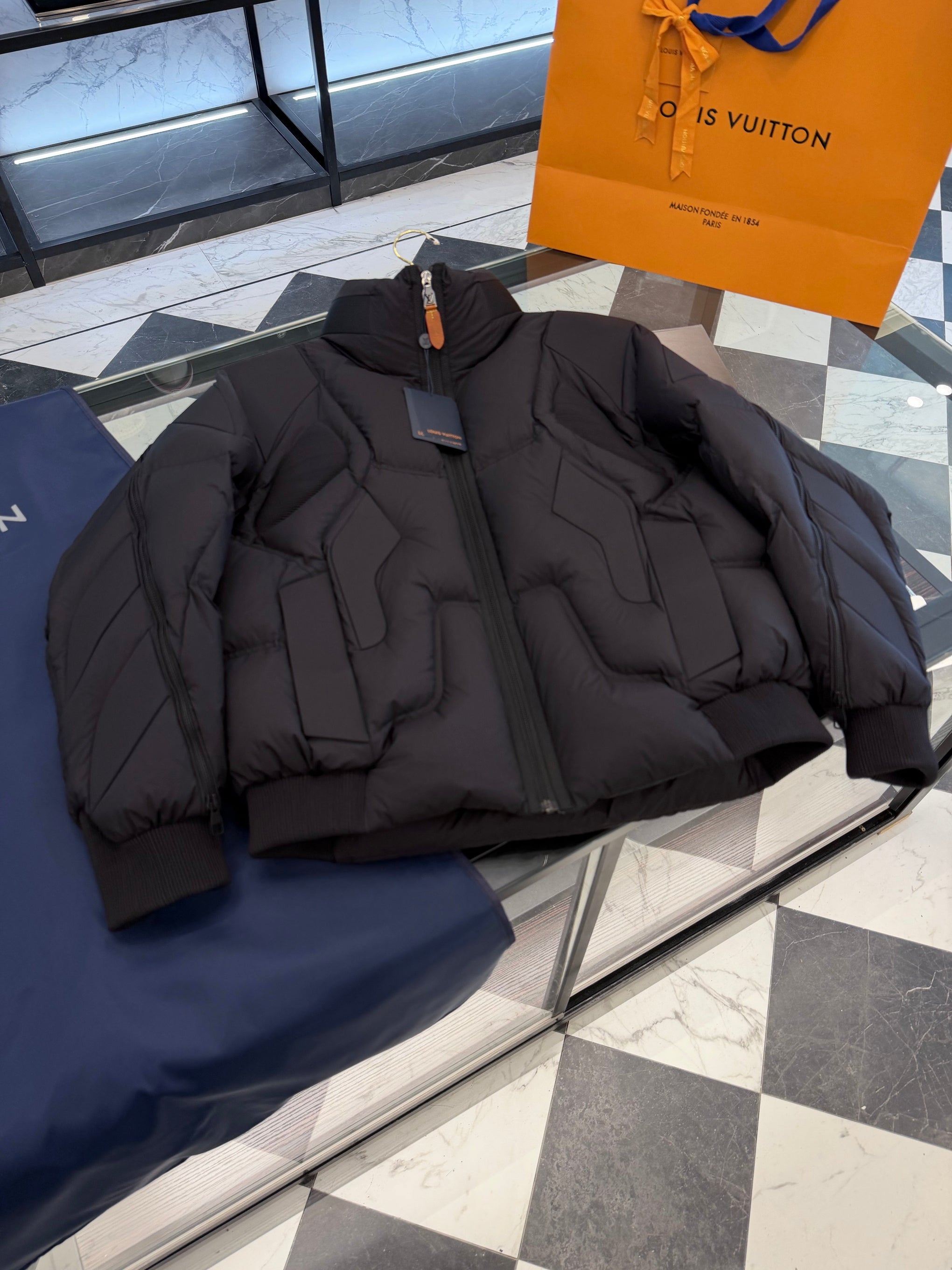 LOU JACKET