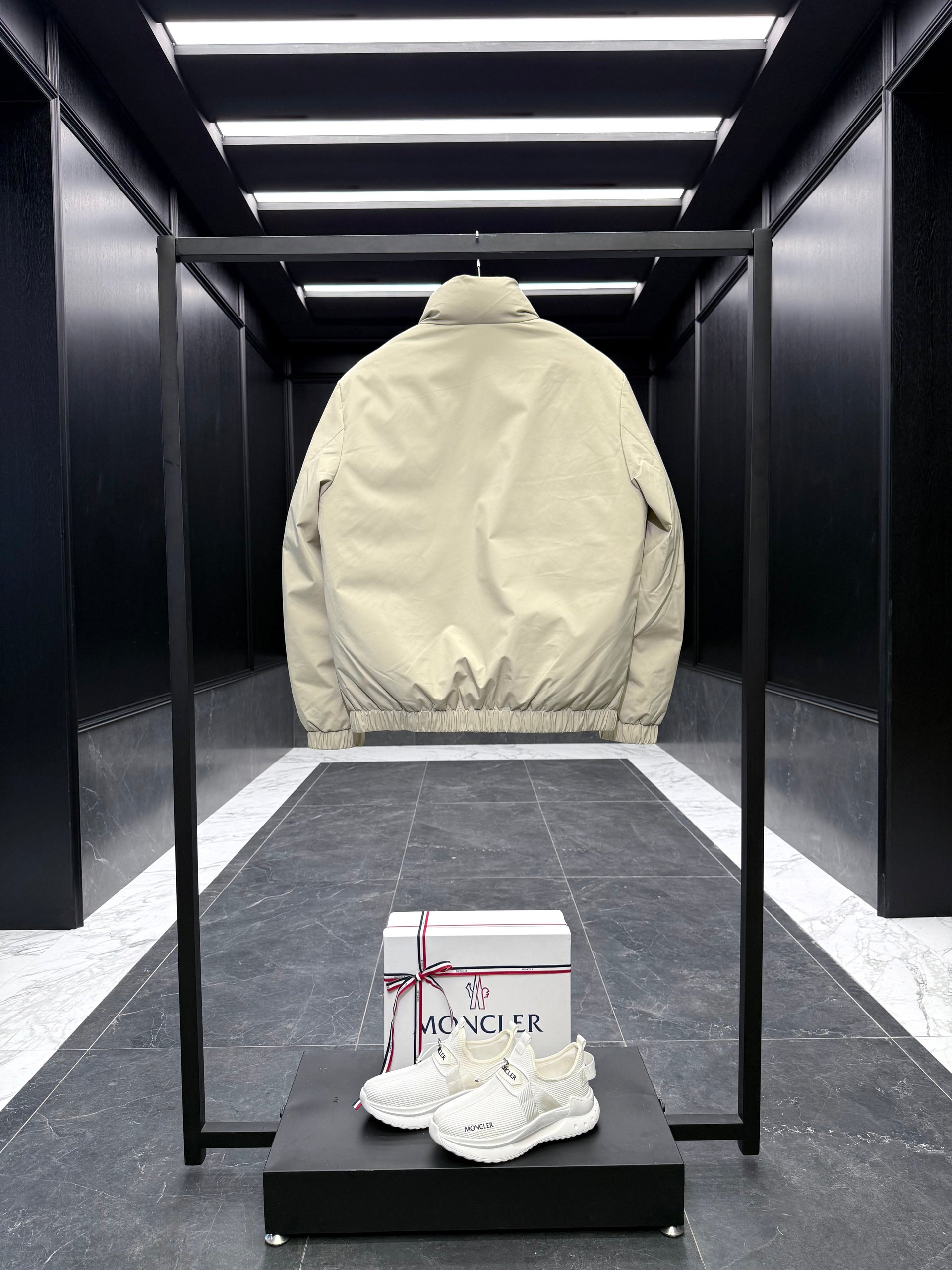 MONC LUSERNA JACKET