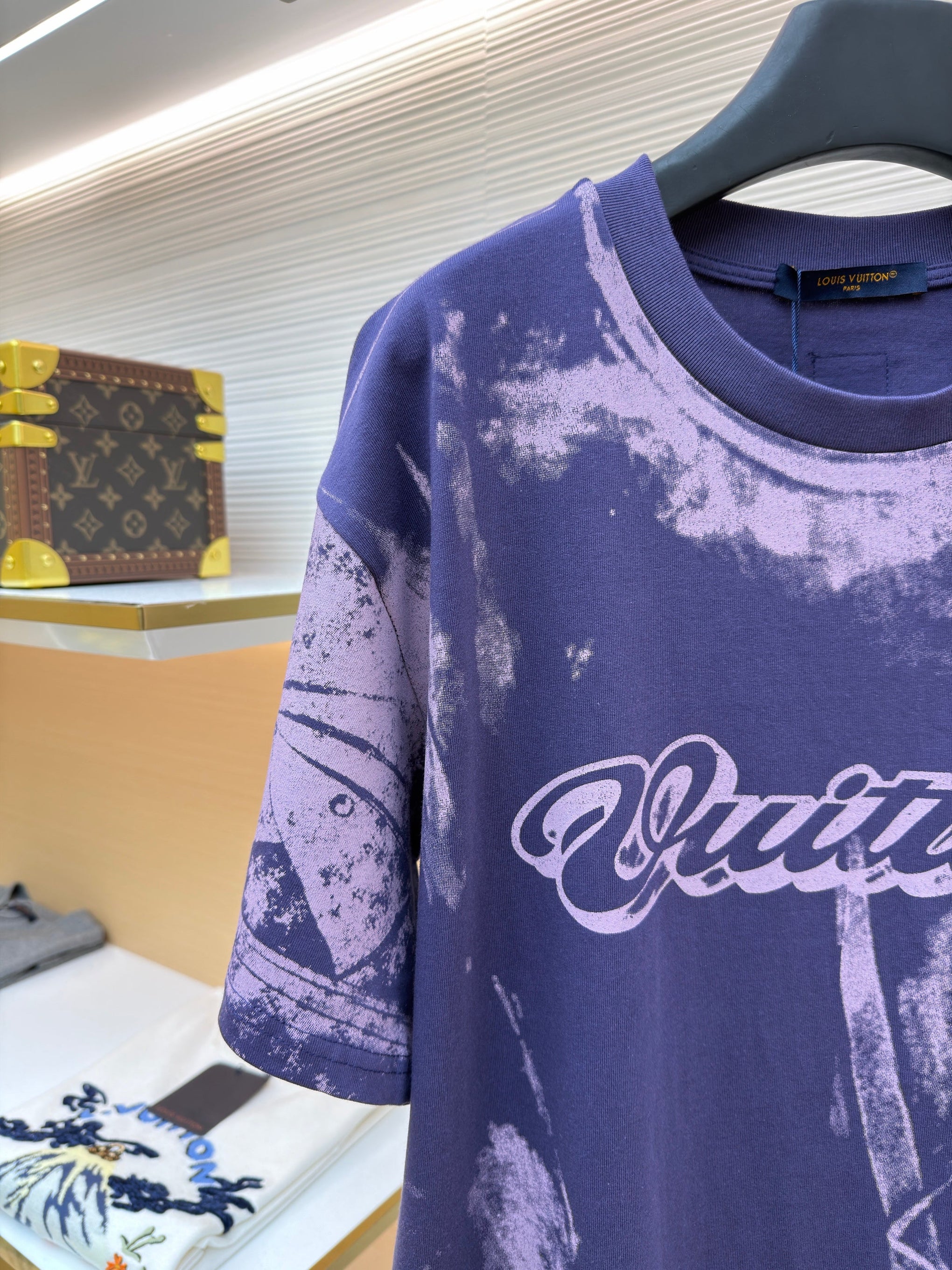 LOU T-SHIRT