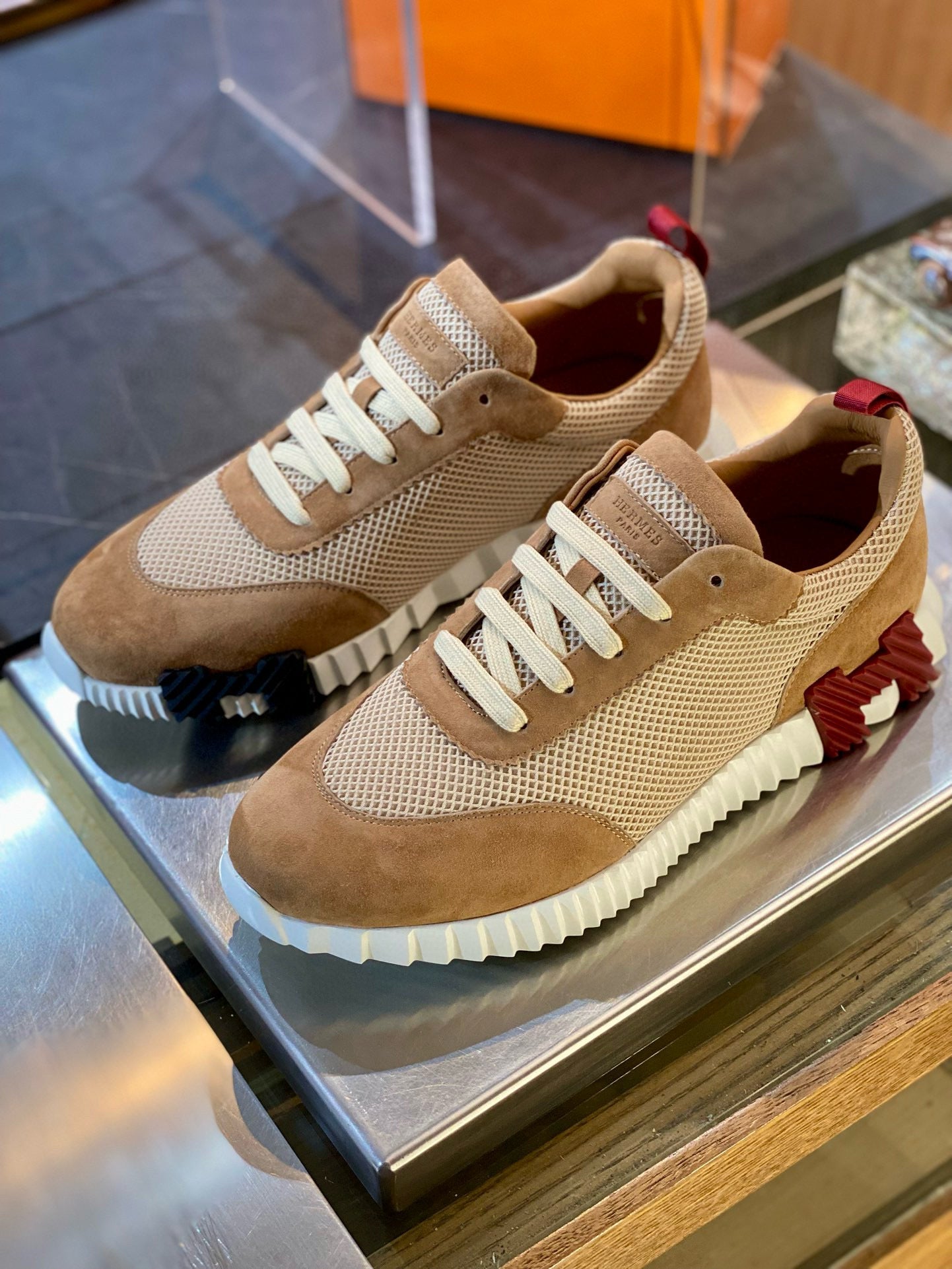 HERM BOUNCING SNEAKERS
