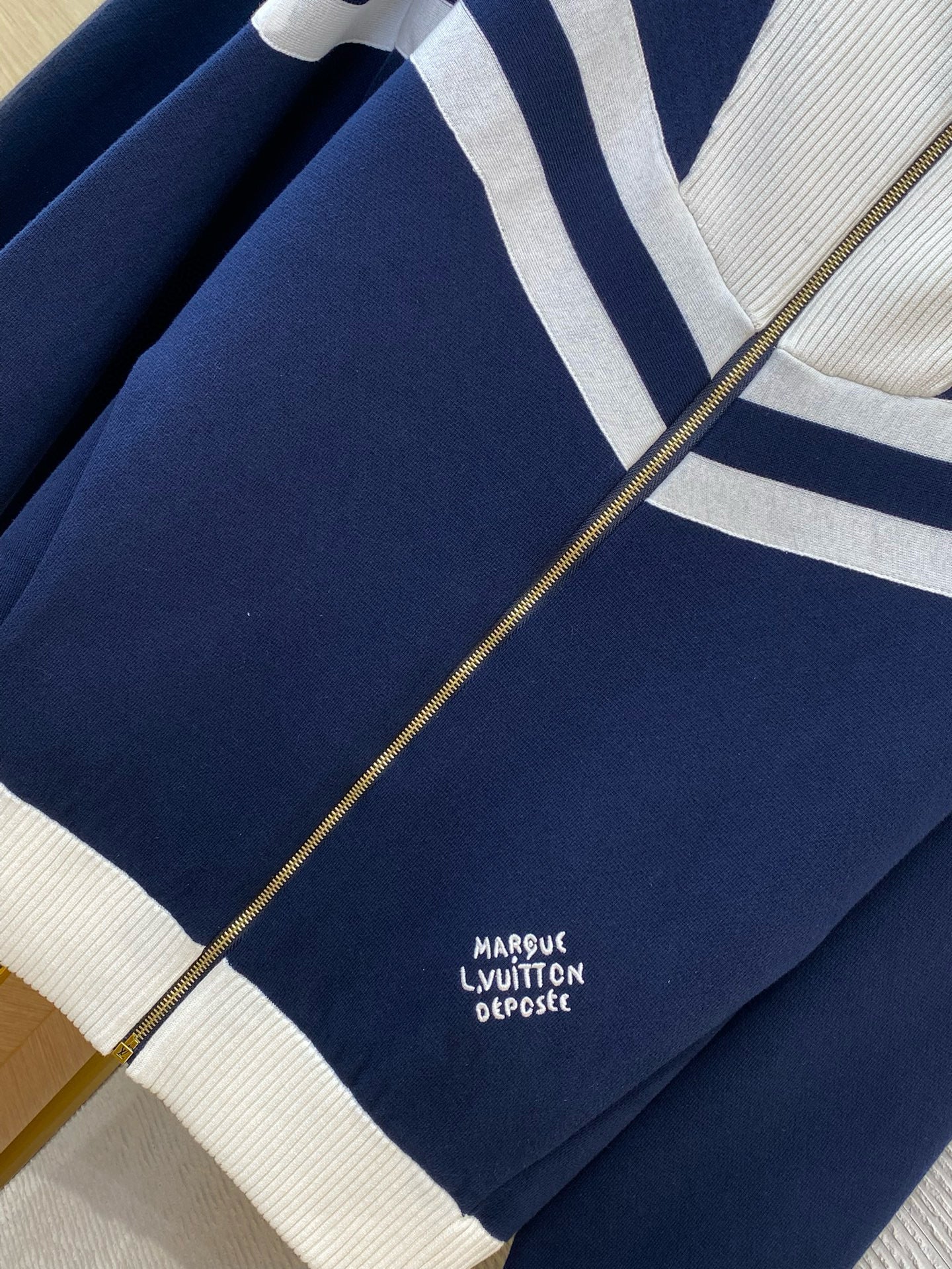 LOU ZIP JUMPER