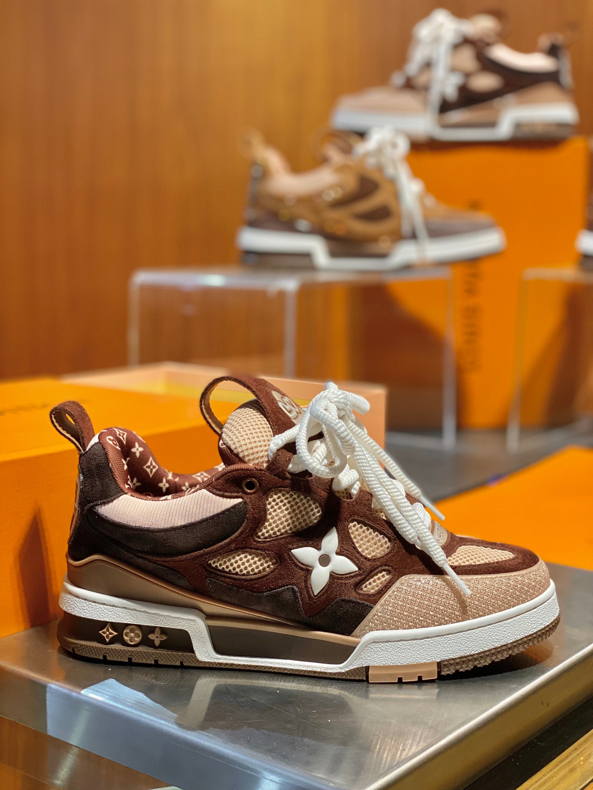 LOU TRAINERS