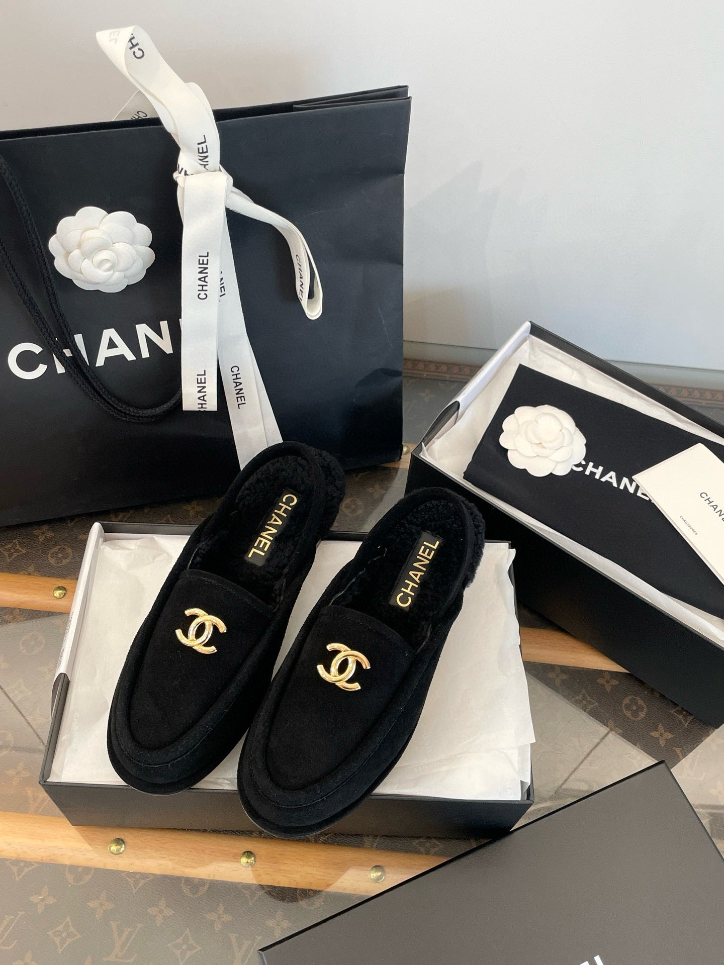 CC FUR MULES