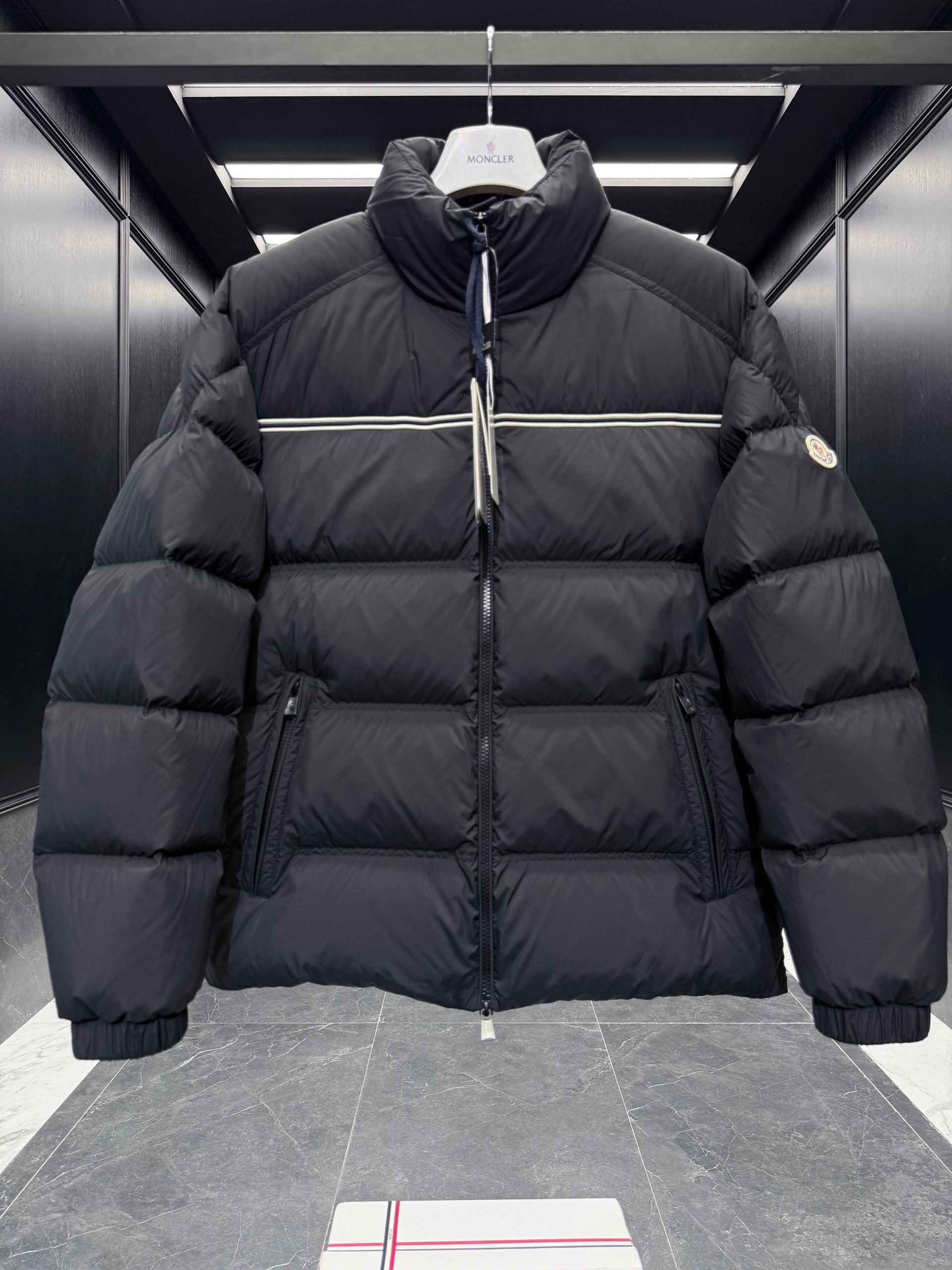 MONC BOUVAQUE JACKET