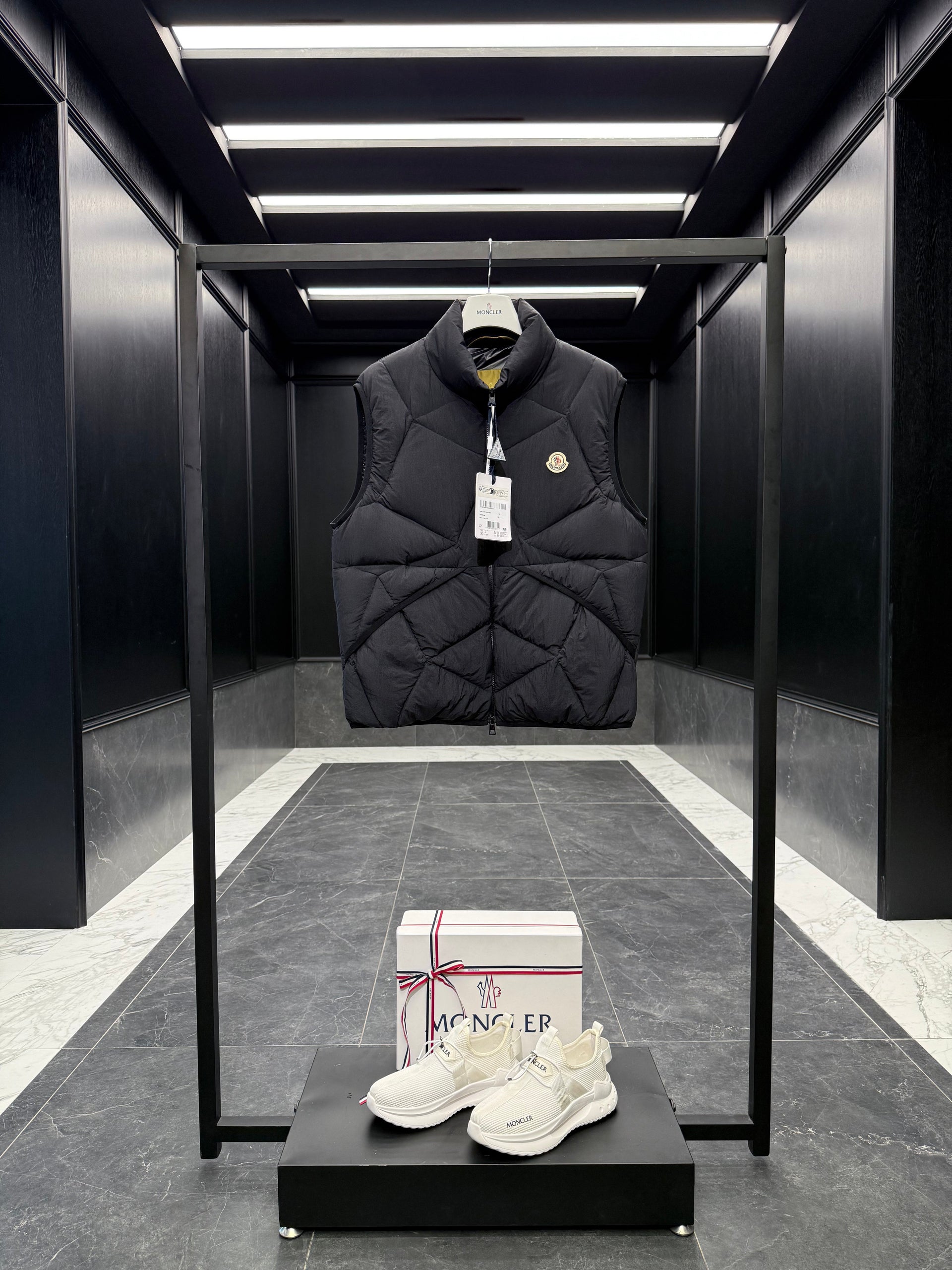 MONC VENDAVEL VEST