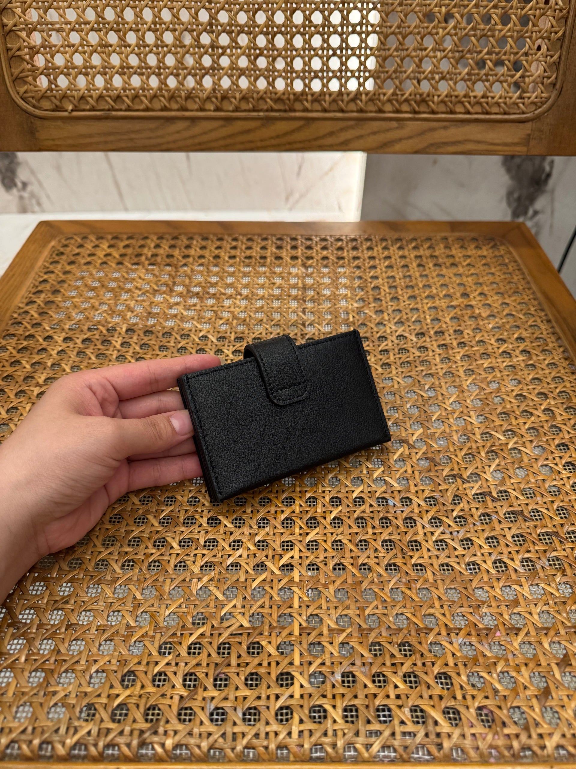 CEL ACCORDEON CARD HOLDER