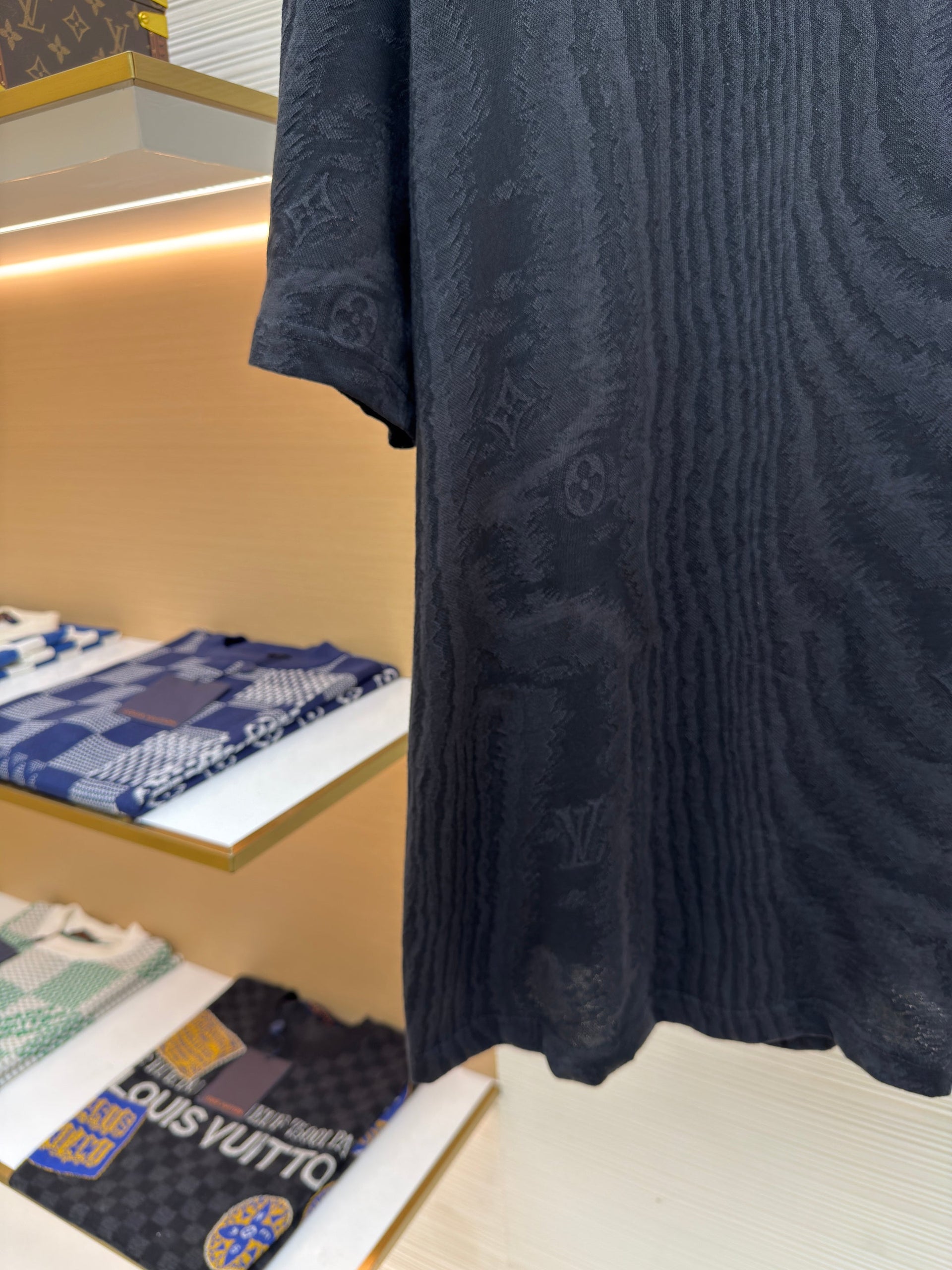 LOU T-SHIRT